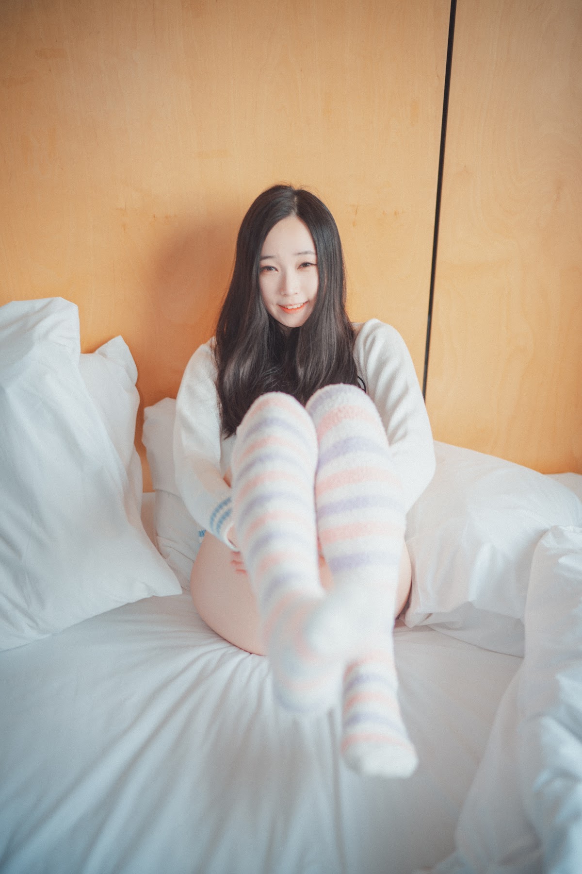 DJAWA Photo – Bambi (밤비) – Homebody Girl - P24