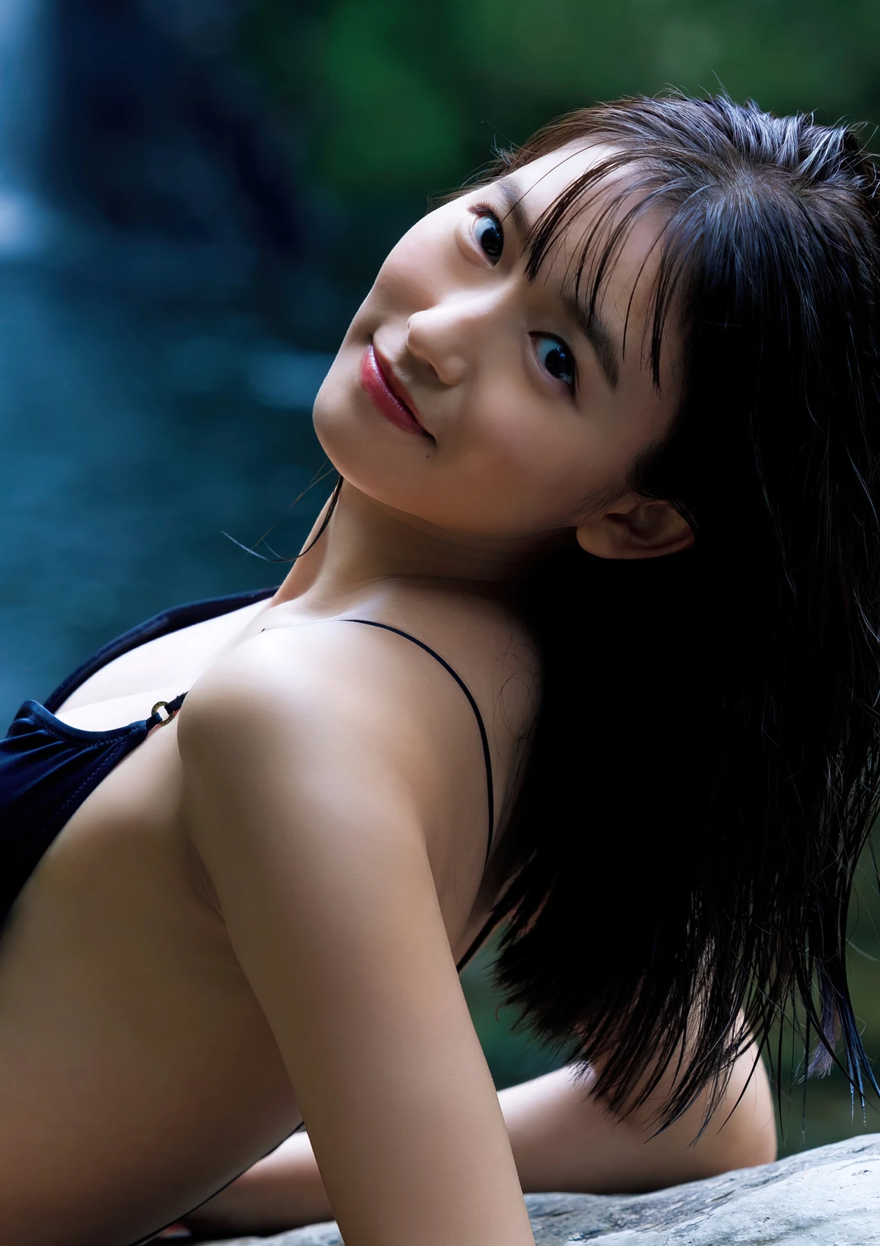 Nene Shida 志田音々, ファースト写真集 『ｎｅｎｅ－まるっとぜんぶ－』 Set.05 - P17