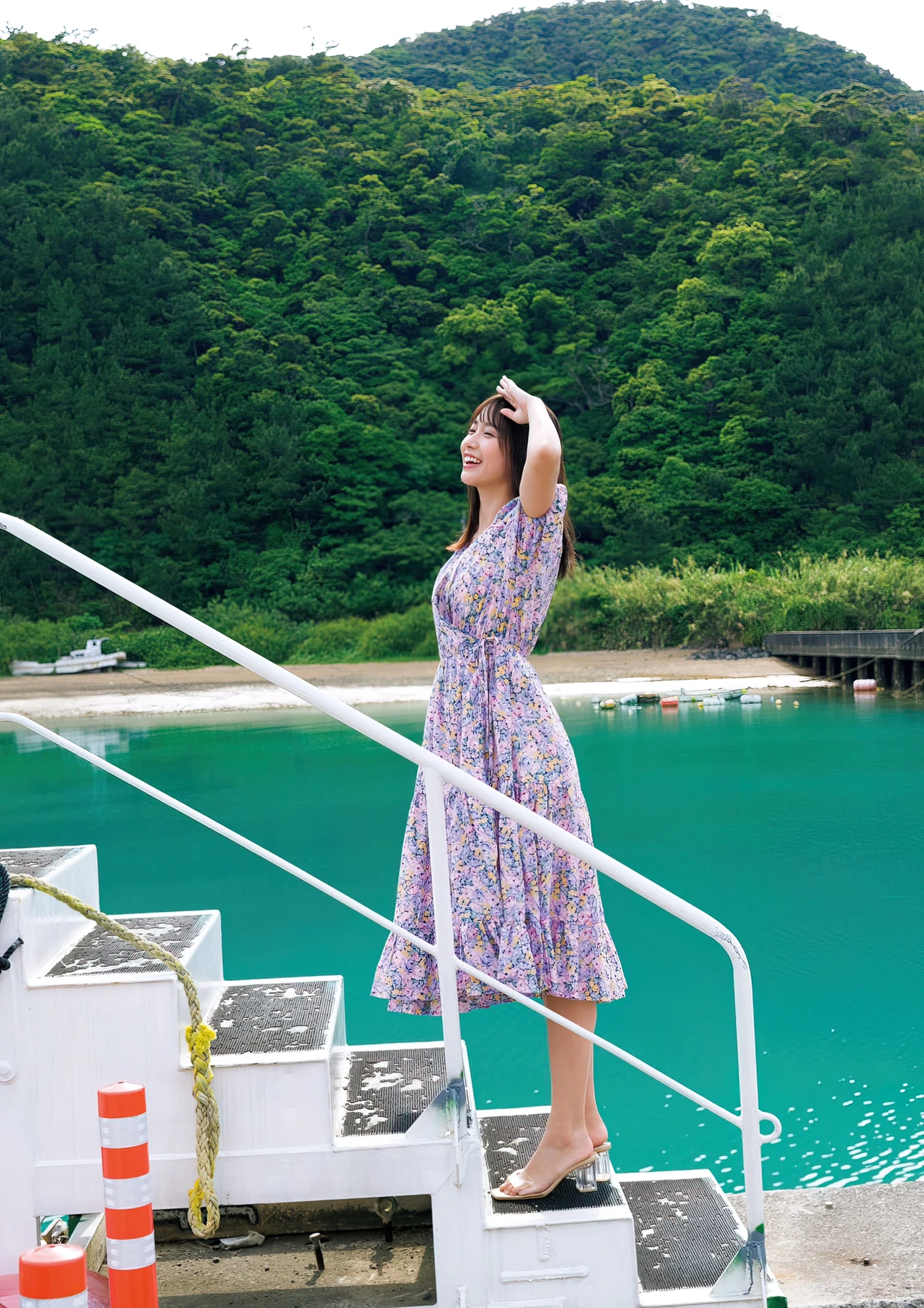 Nene Shida 志田音々, ファースト写真集 『ｎｅｎｅ－まるっとぜんぶ－』 Set.05 - P4