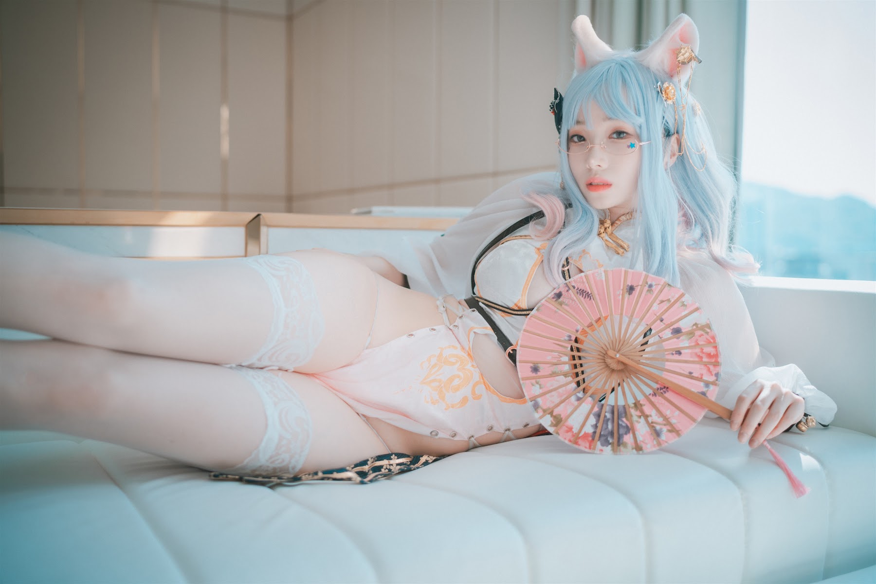 DJAWA Photo – Bambi (밤비) – Le Chat Porte un Qípáo - P82