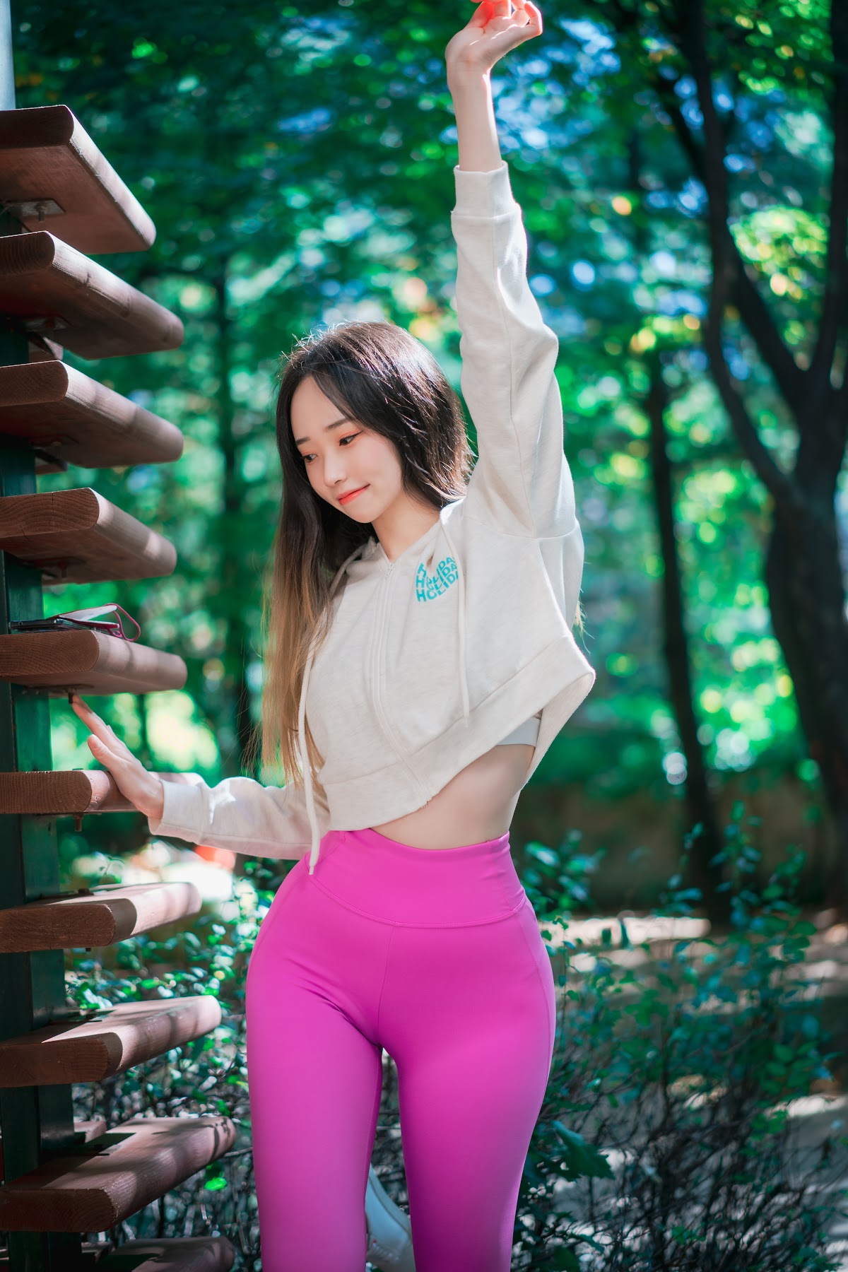 DJAWA Photo – Bambi (밤비) – Loose and Tight Violet - P17