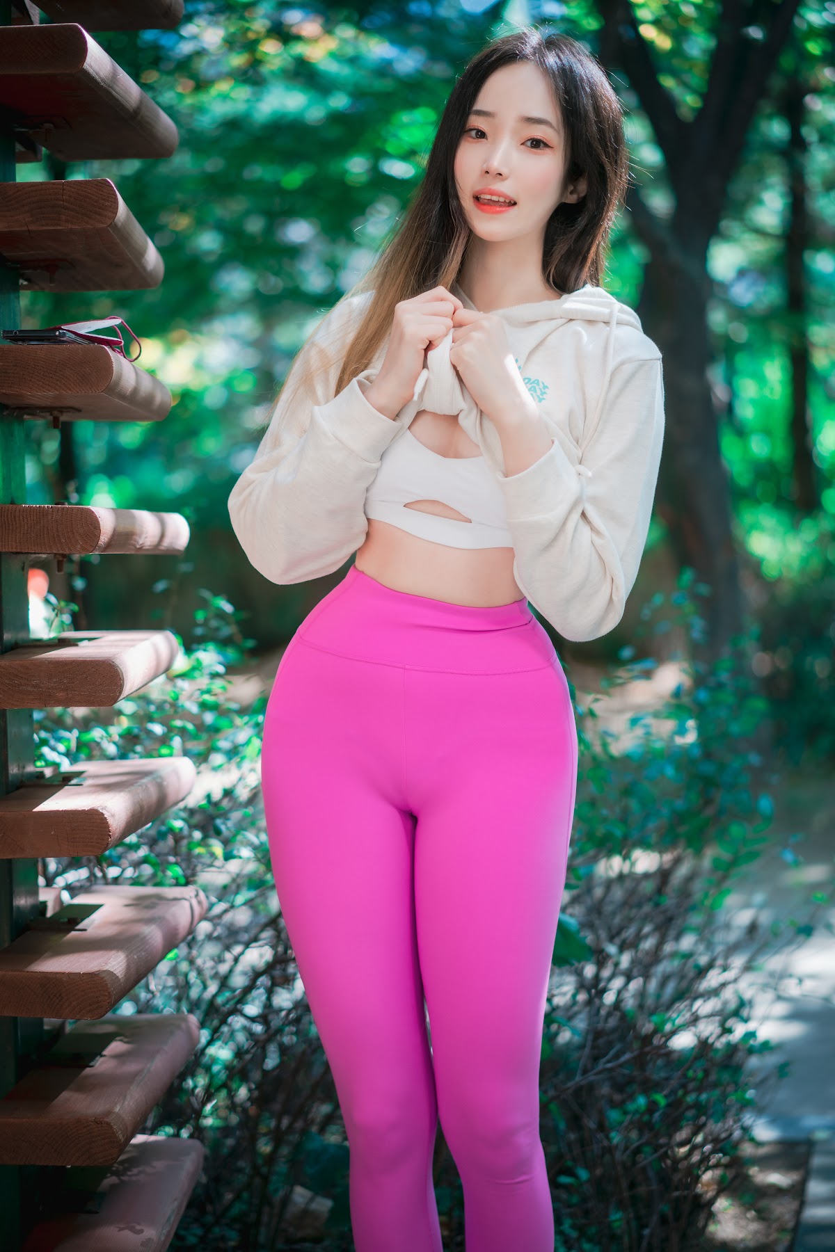 DJAWA Photo – Bambi (밤비) – Loose and Tight Violet - P19