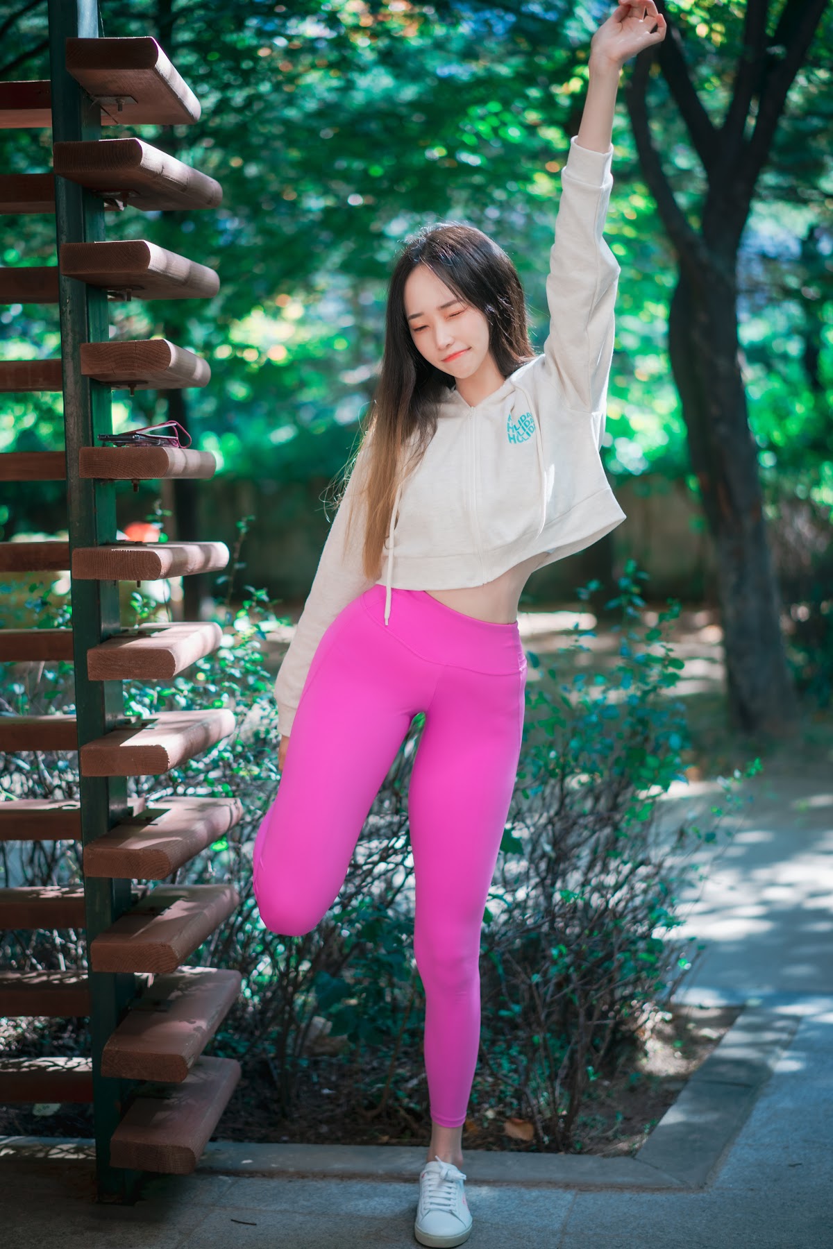 DJAWA Photo – Bambi (밤비) – Loose and Tight Violet - P44