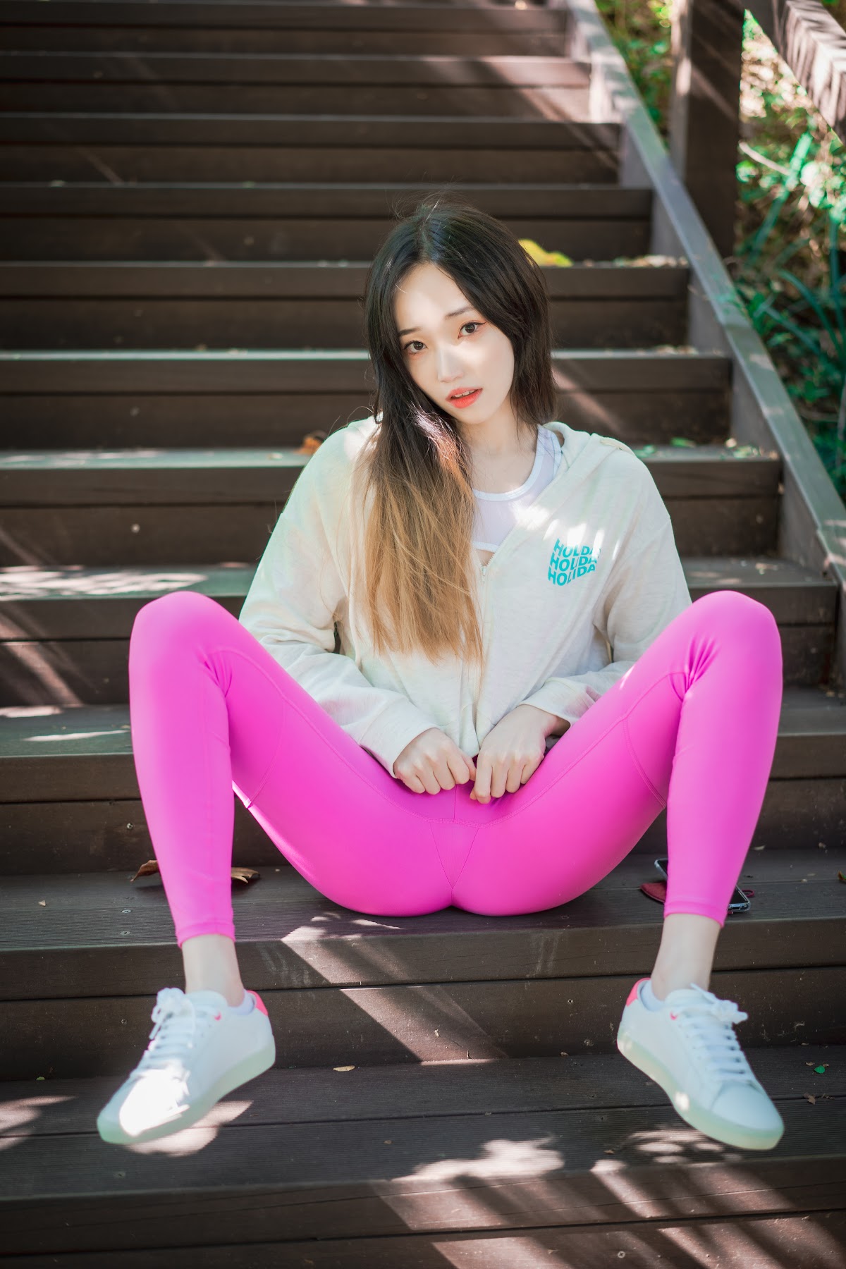 DJAWA Photo – Bambi (밤비) – Loose and Tight Violet - P90