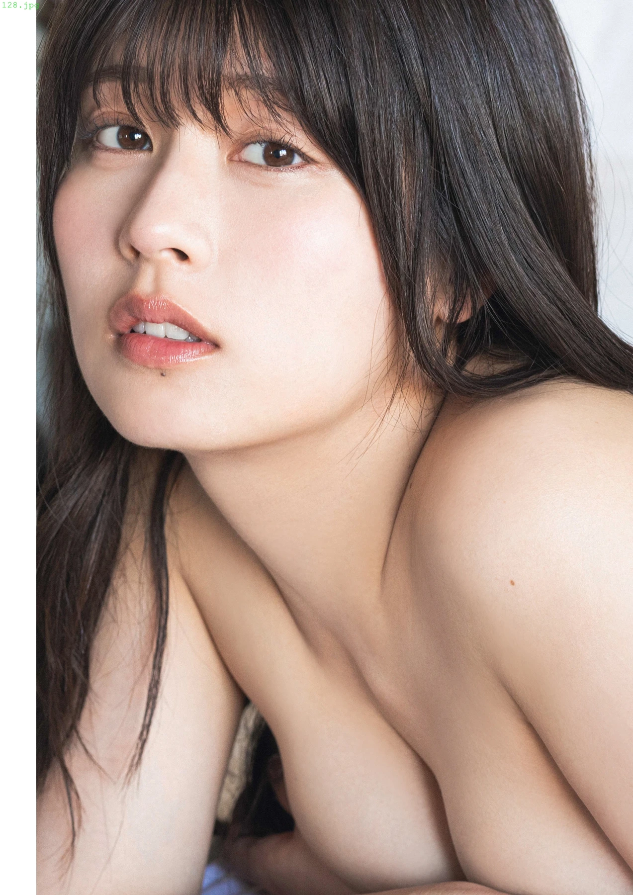 Yoshino Chitose ちとせよしの, 写真集 『lotus serenity』 Set.03 - P37