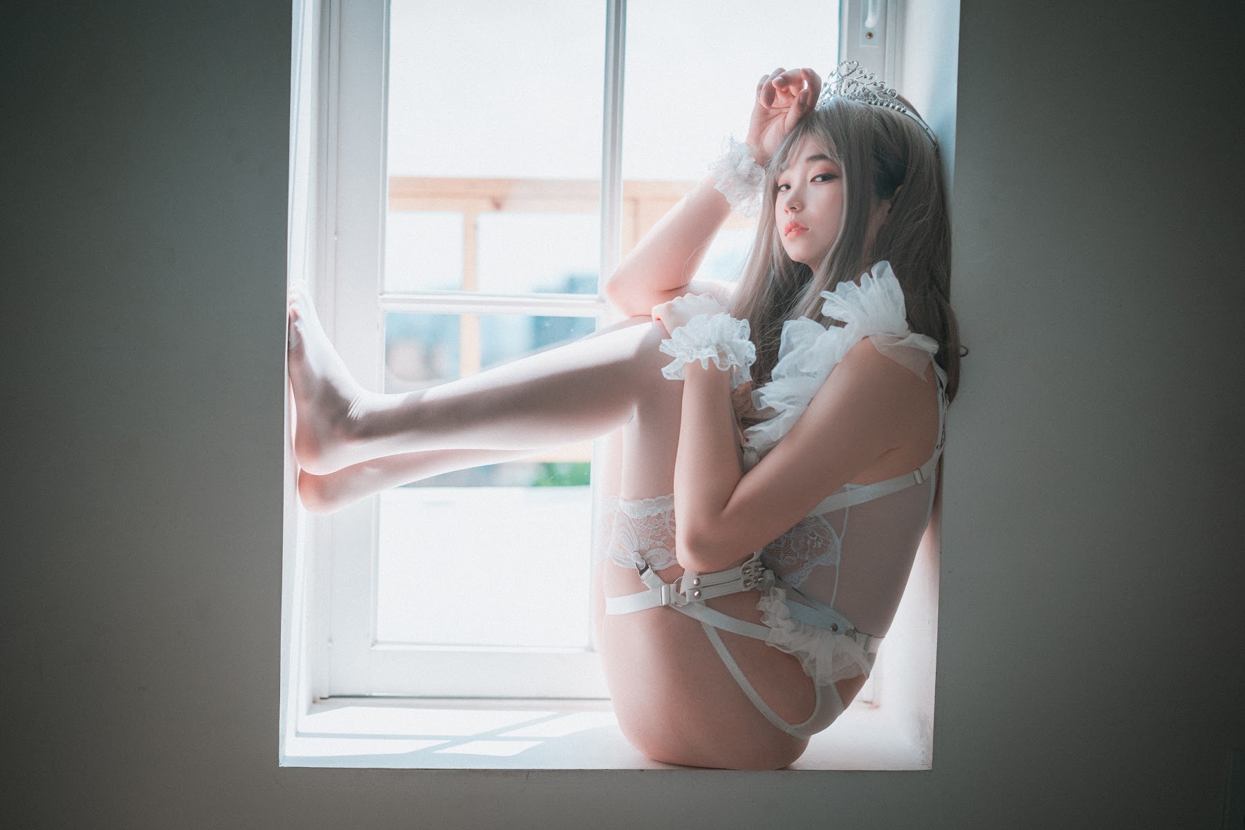 DJAWA Photo – Bambi (밤비) – Reine de Blanc (B-side) - P13
