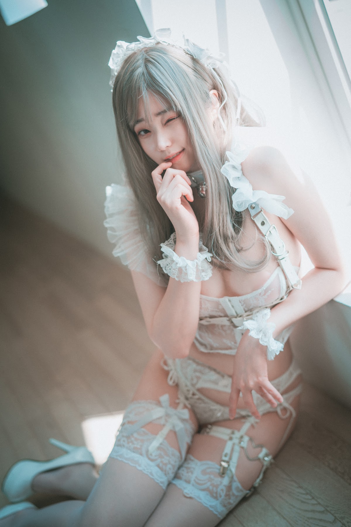 DJAWA Photo – Bambi (밤비) – Reine de Blanc (B-side) - P41