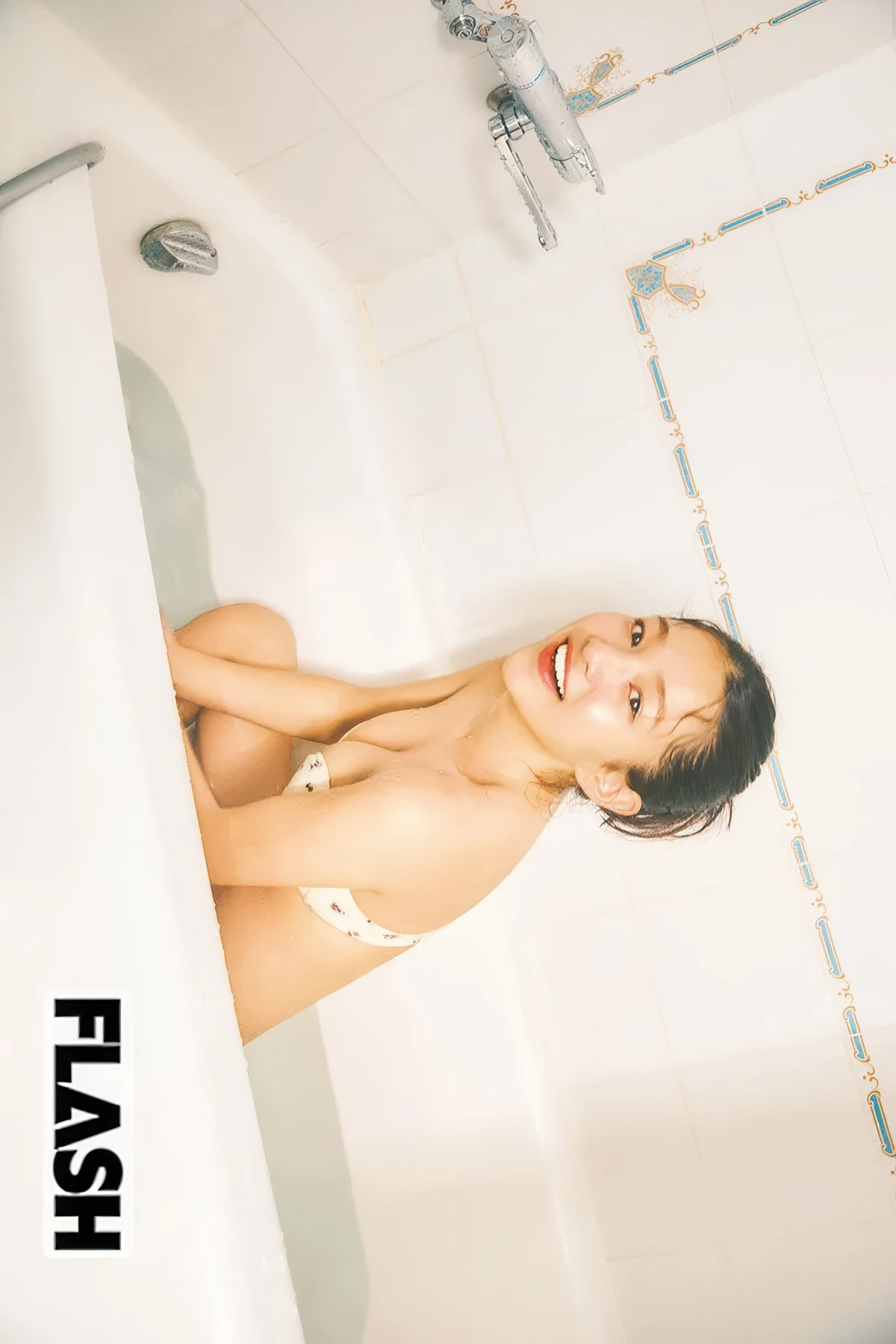 Karina Nizisaki 虹咲カリナ, FLASH 2026.02.03 (フラッシュ 2026年02月03日号) - P22