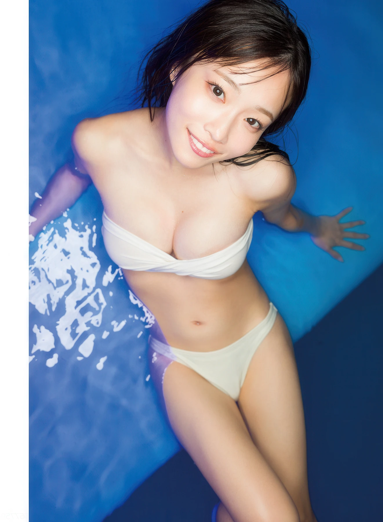 Miyu Kishi 岸みゆ, 1st 写真集 『Tinto』 Set.04 - P7