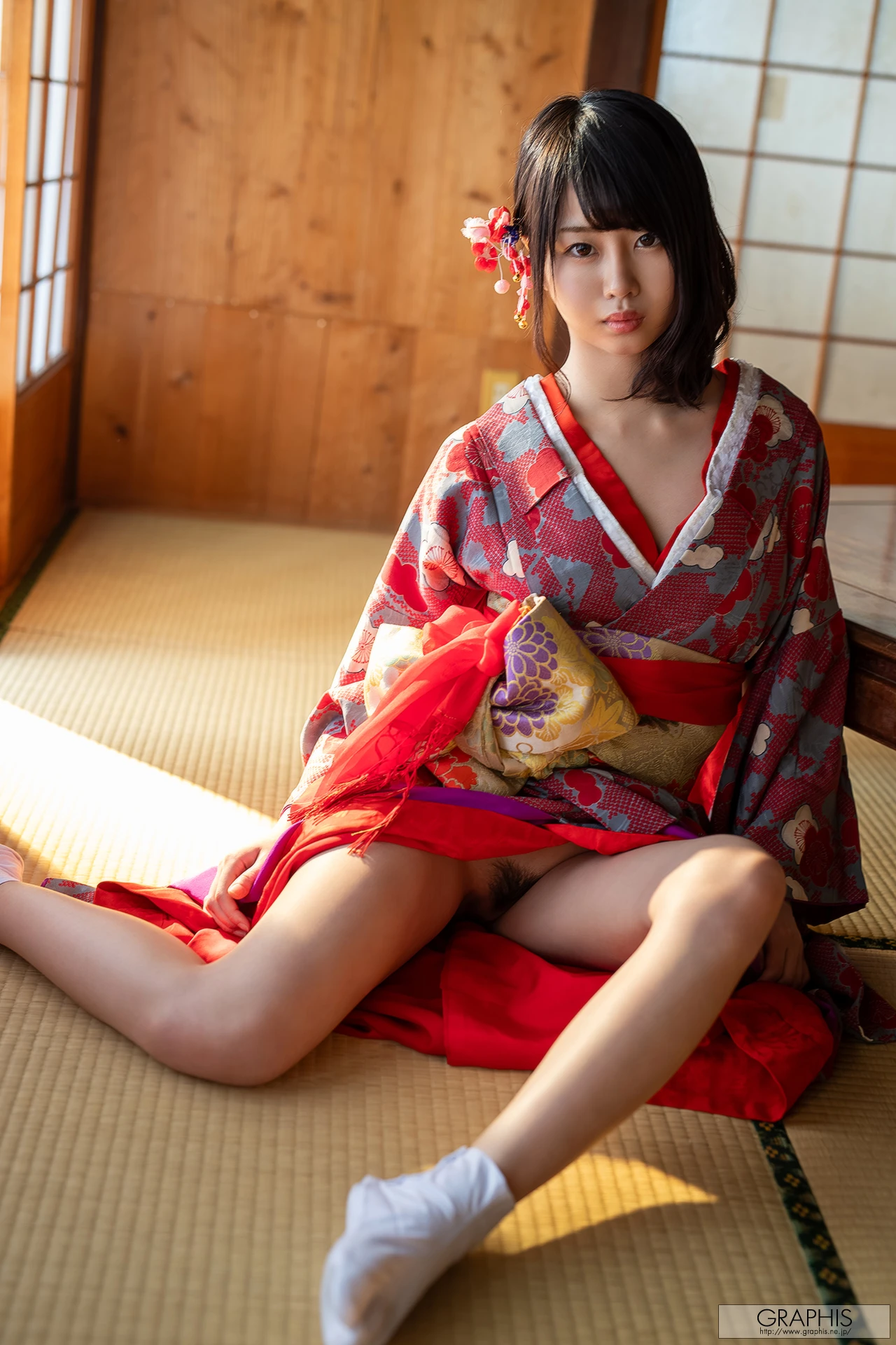 Miharu Usa 羽咲みはる, Suzu Harumiya 春宮すず, Graphis Limited Edition - P16