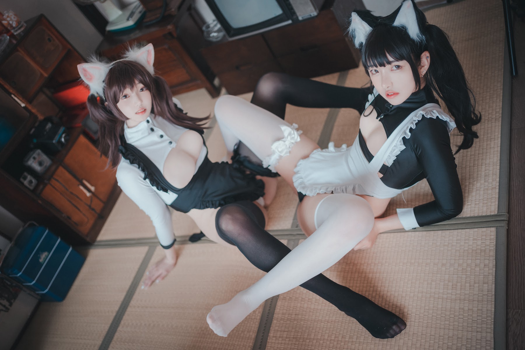 DJAWA Photo – Bambi (밤비) & Sonson (손손) – Maid Mansion W - P103