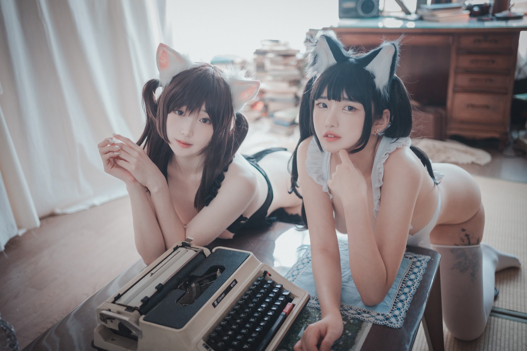 DJAWA Photo – Bambi (밤비) & Sonson (손손) – Maid Mansion W - P127