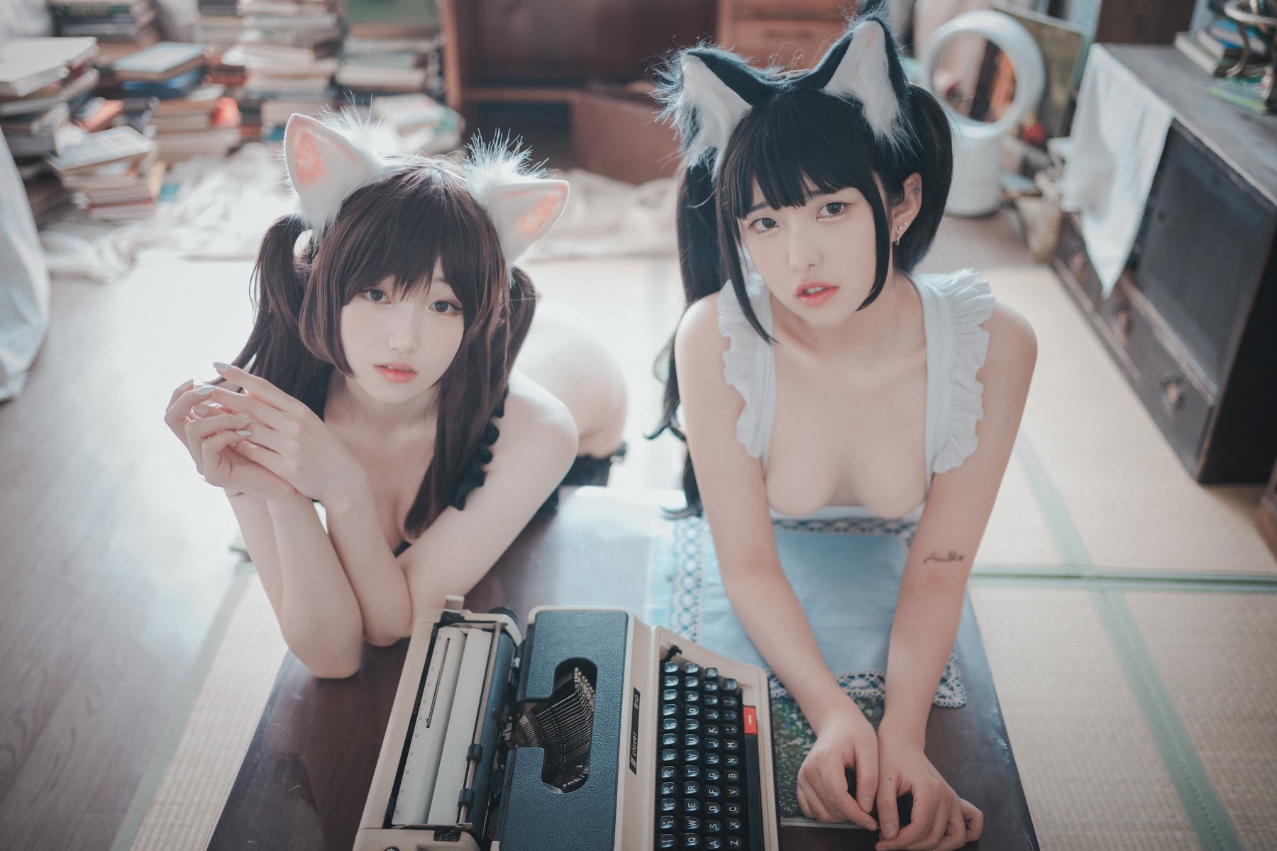DJAWA Photo – Bambi (밤비) & Sonson (손손) – Maid Mansion W - P153