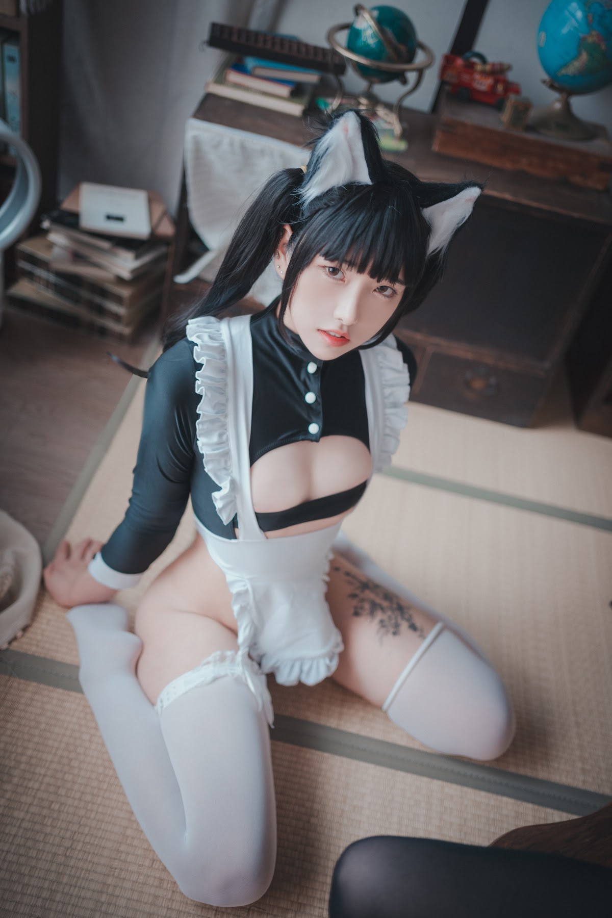 DJAWA Photo – Bambi (밤비) & Sonson (손손) – Maid Mansion W - P22