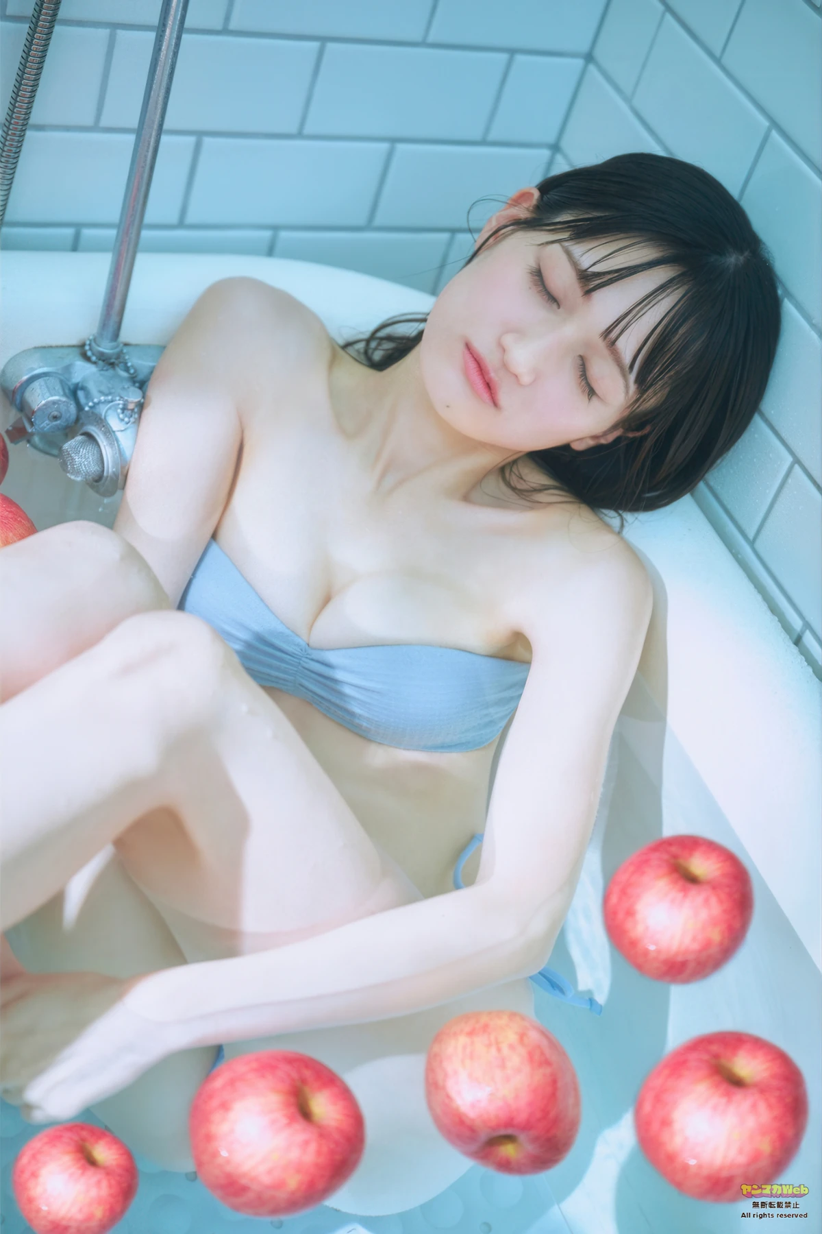 Ai Fukushi 福士亜依, Young Magazine 2026 No.10 (ヤングマガジン 2026年10号) - P16