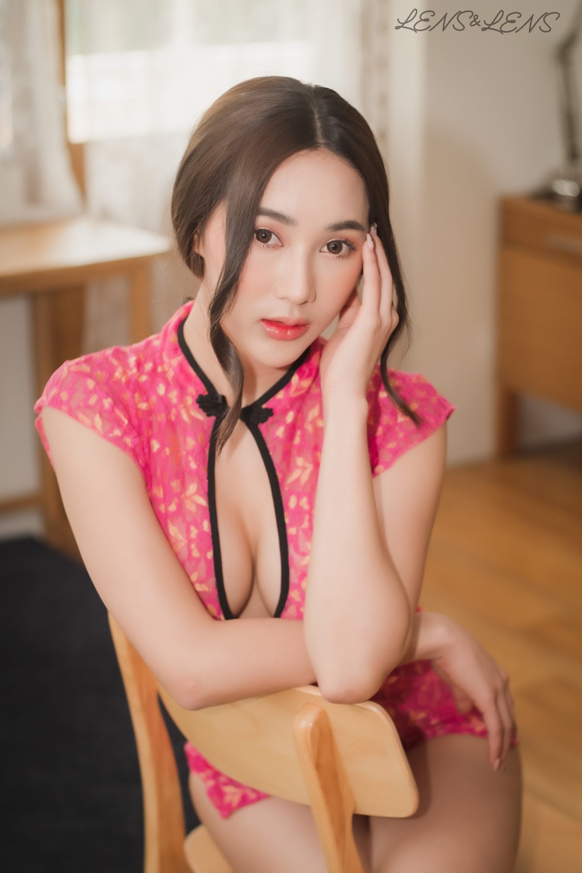 LENS LENS Photography P1 - P101