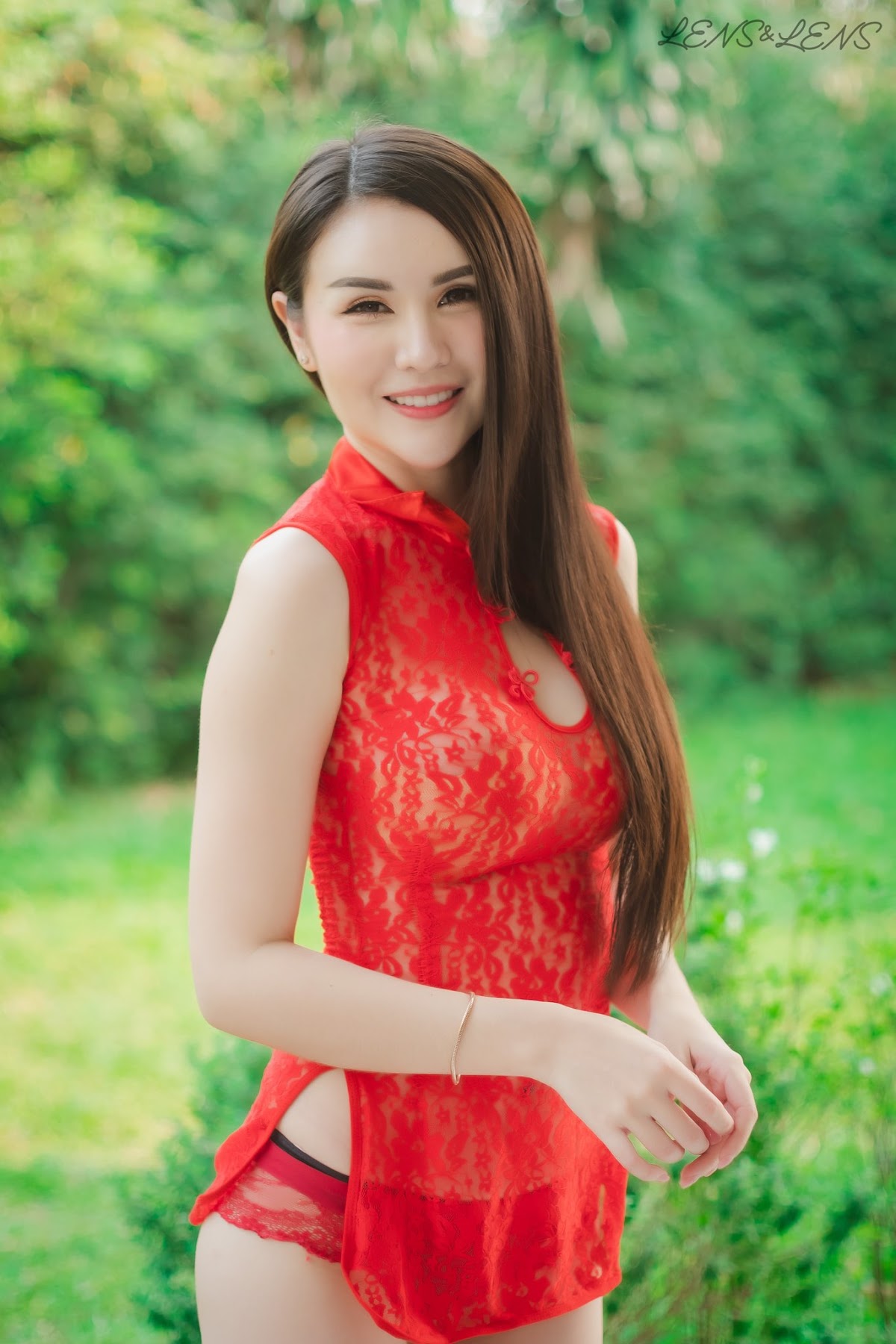LENS LENS Photography P1 - P123