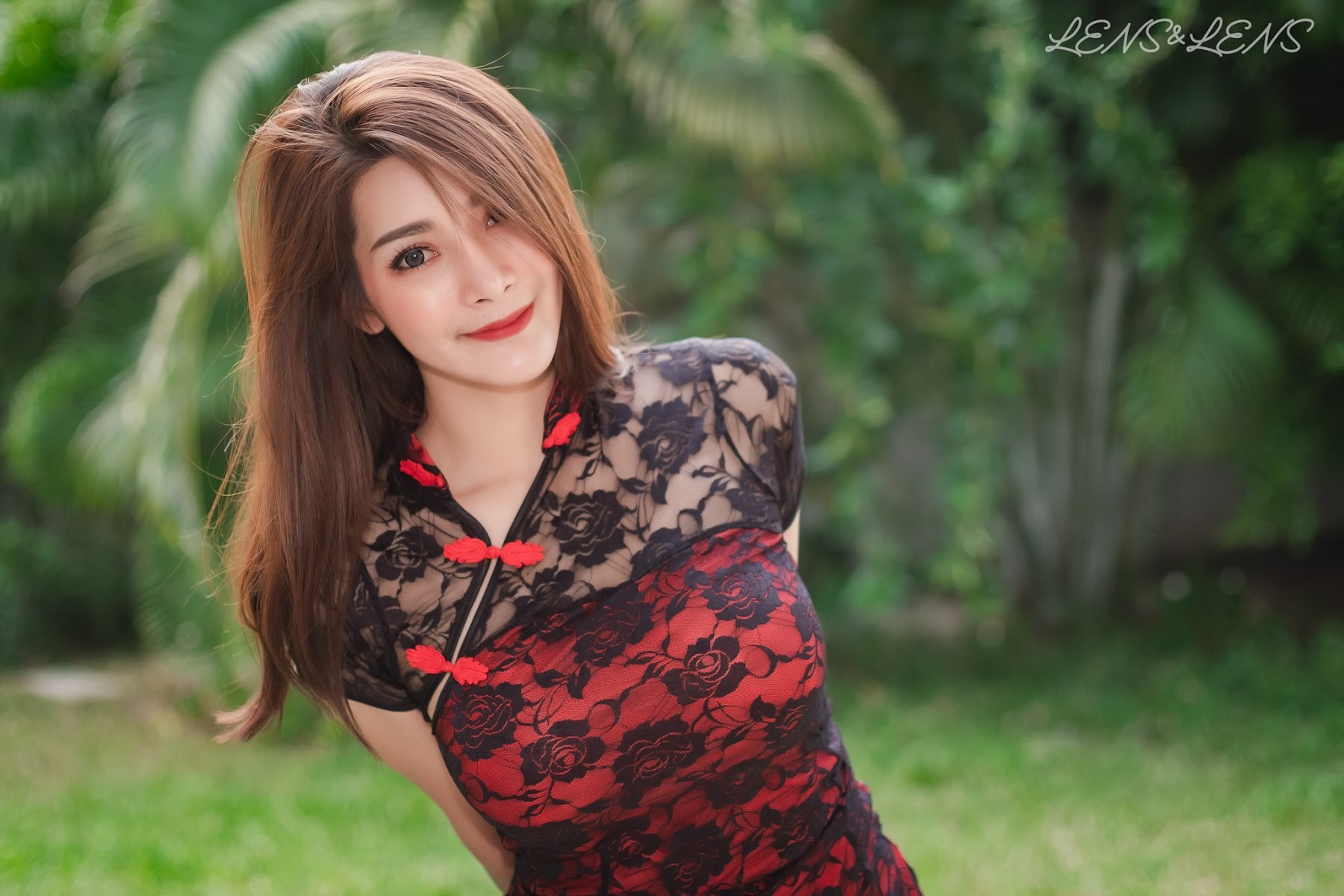 LENS LENS Photography P1 - P132