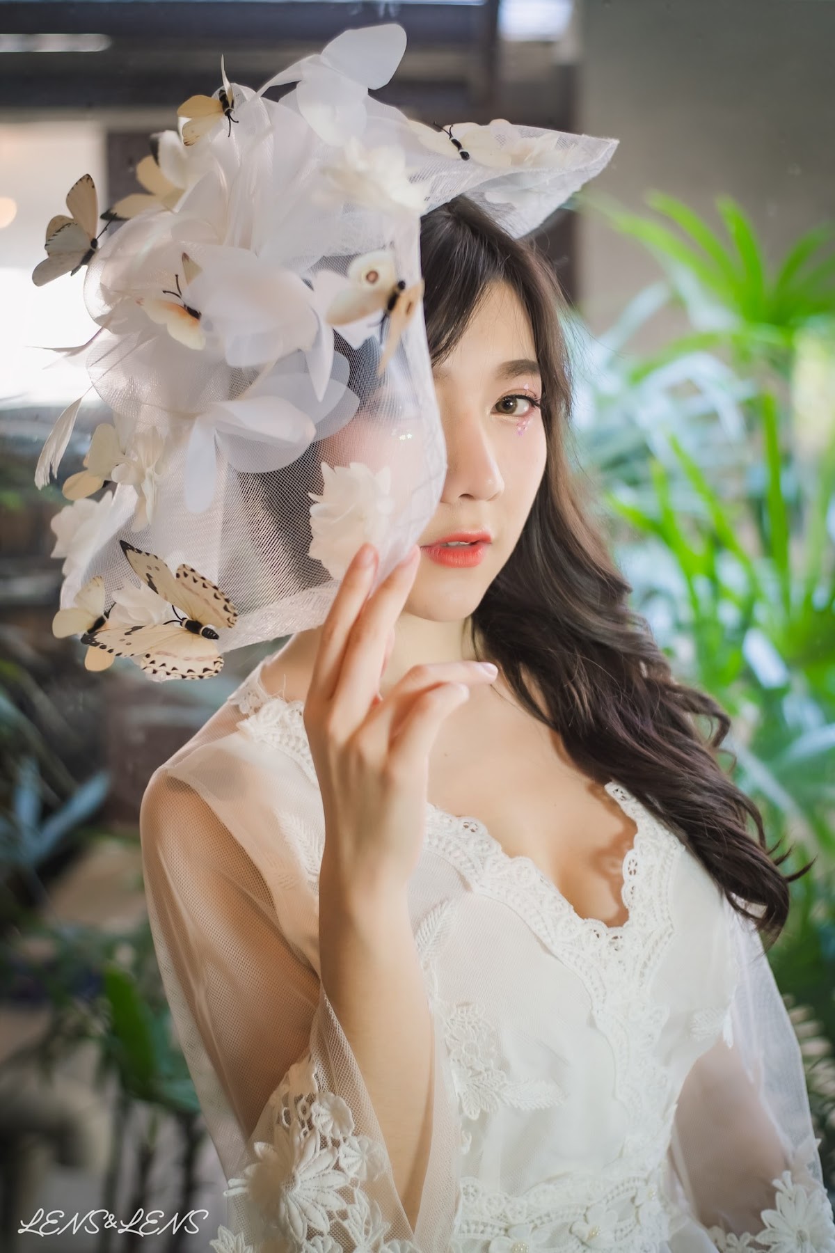 LENS LENS Photography P1 - P173