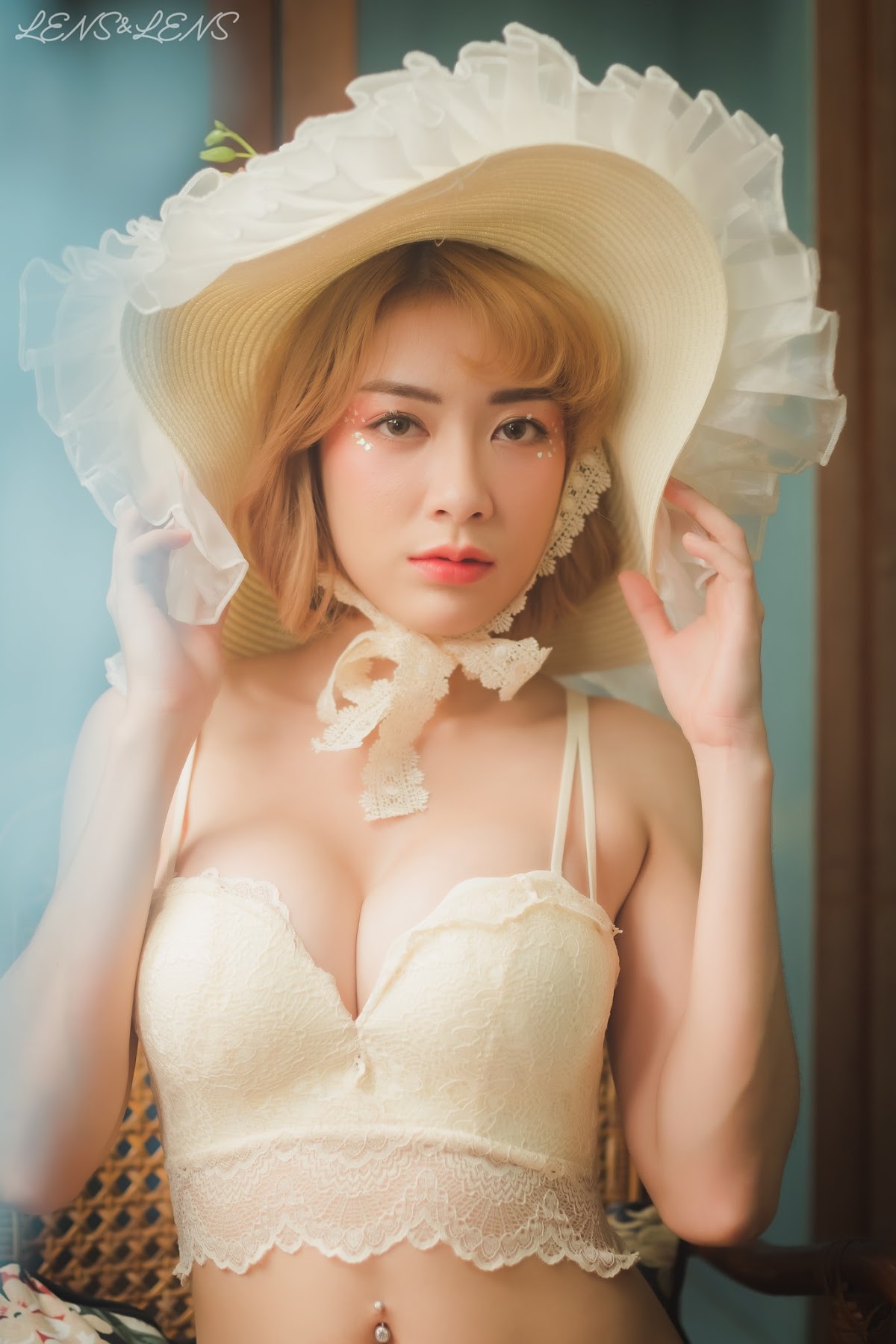 LENS LENS Photography P1 - P178