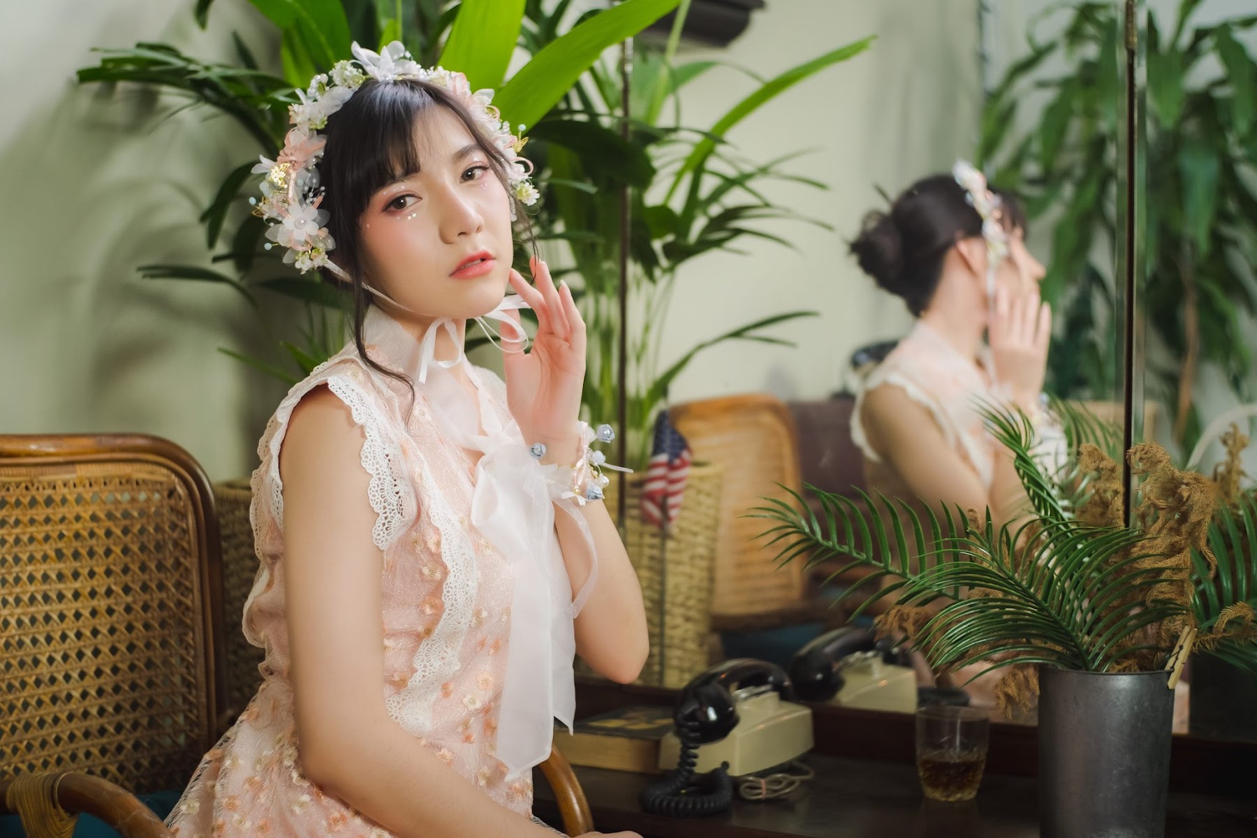 LENS LENS Photography P1 - P187
