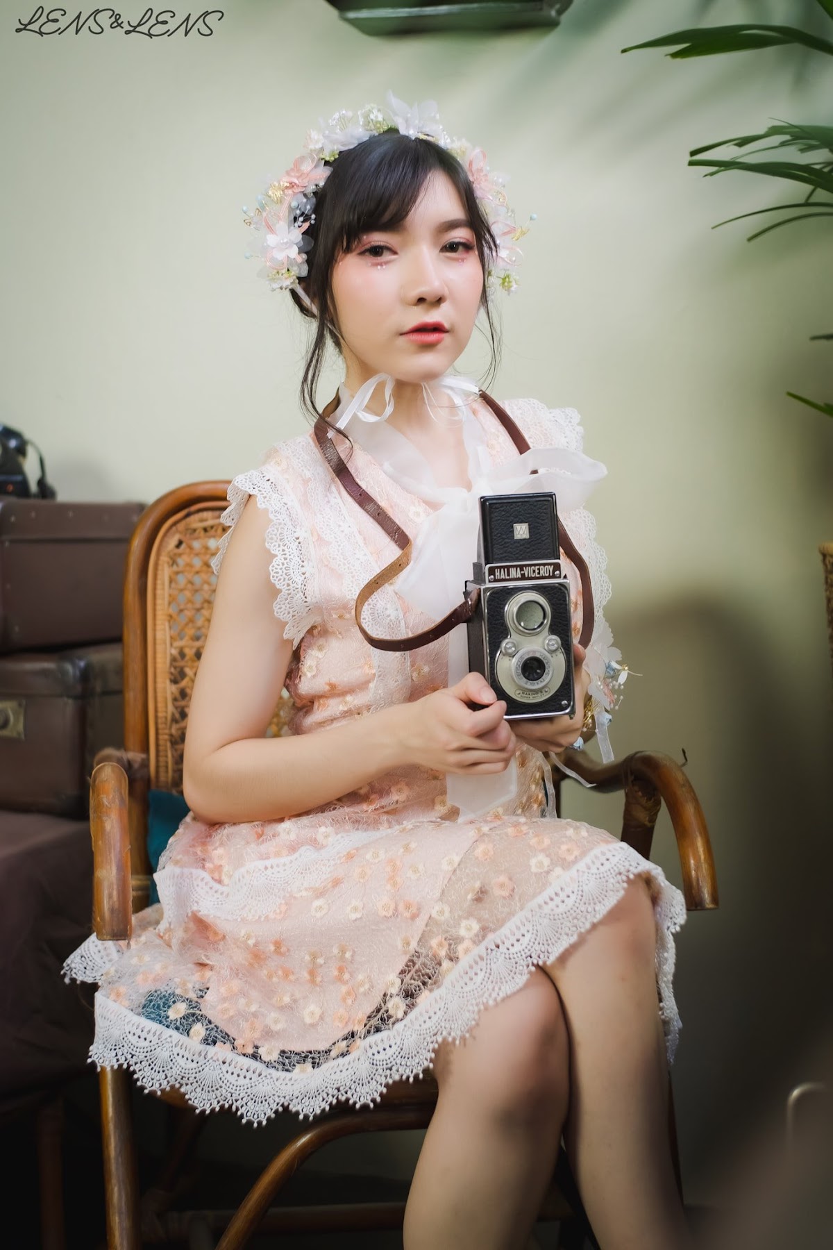 LENS LENS Photography P1 - P188
