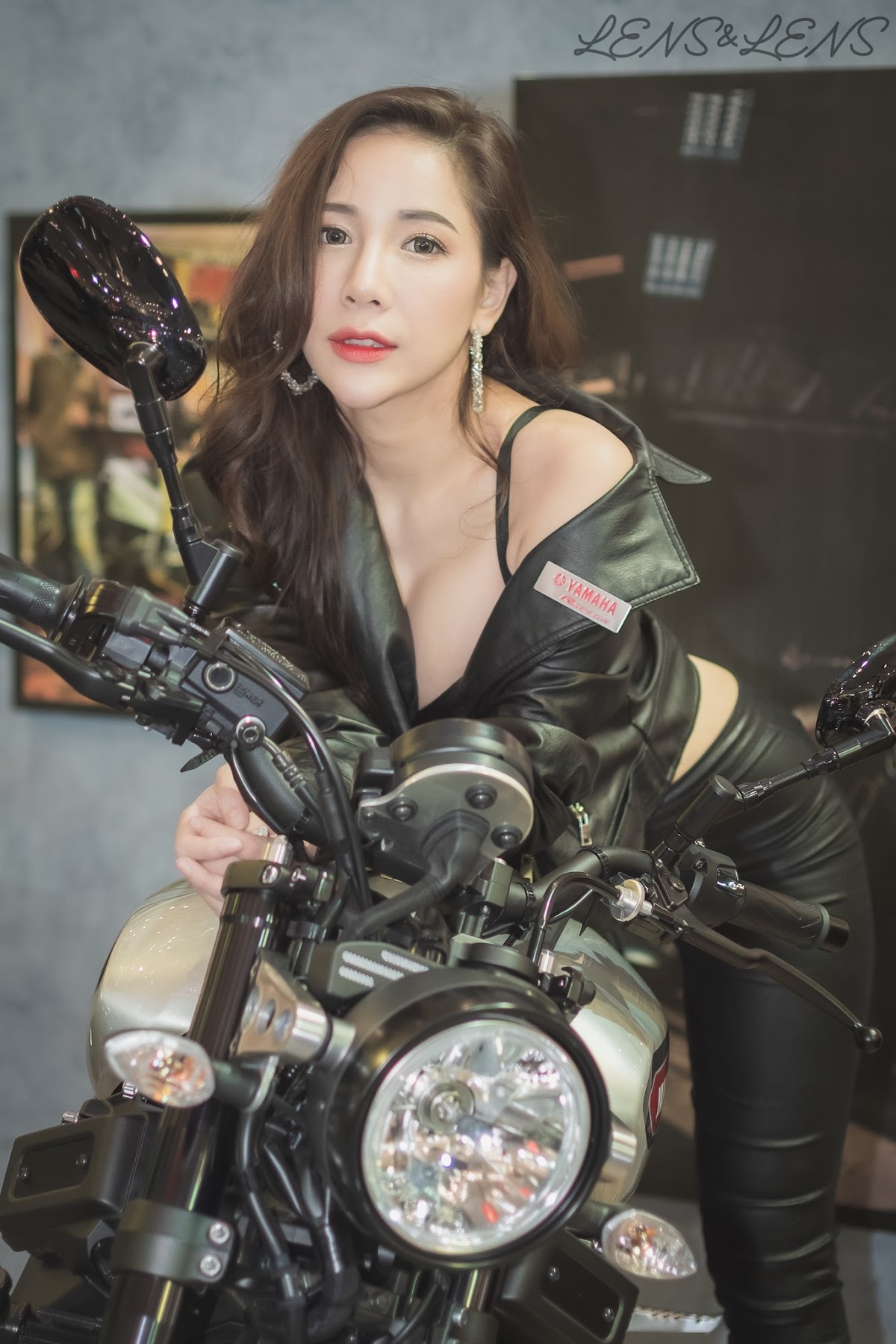 LENS LENS Photography P1 - P53