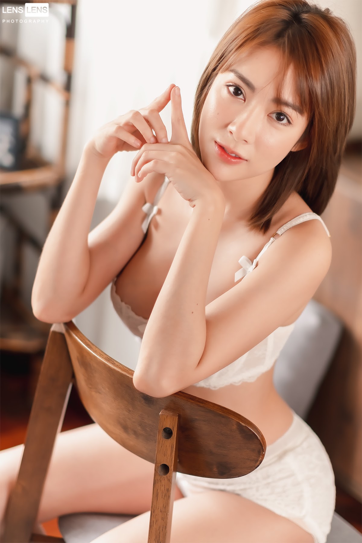 LENS LENS Photography P3 - P167
