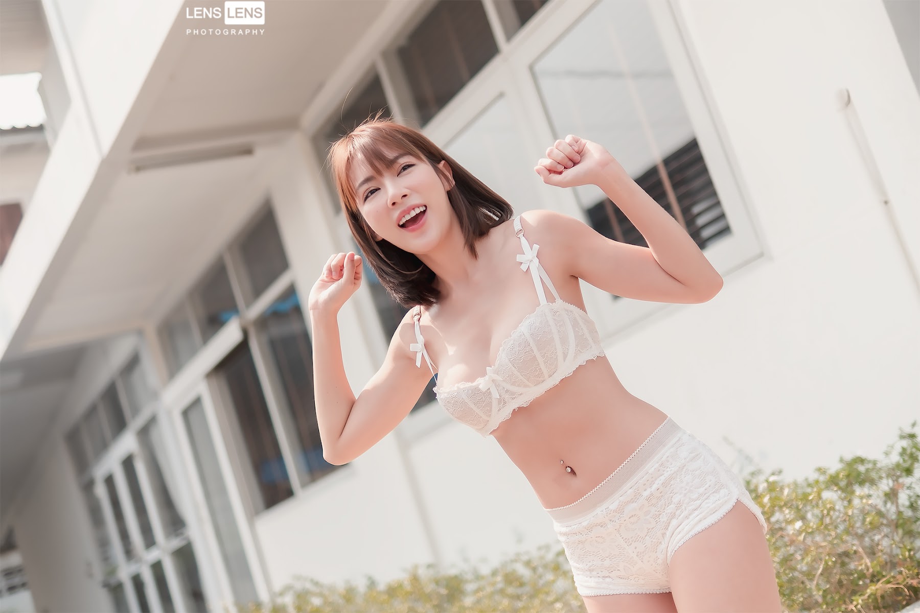 LENS LENS Photography P4 - P99