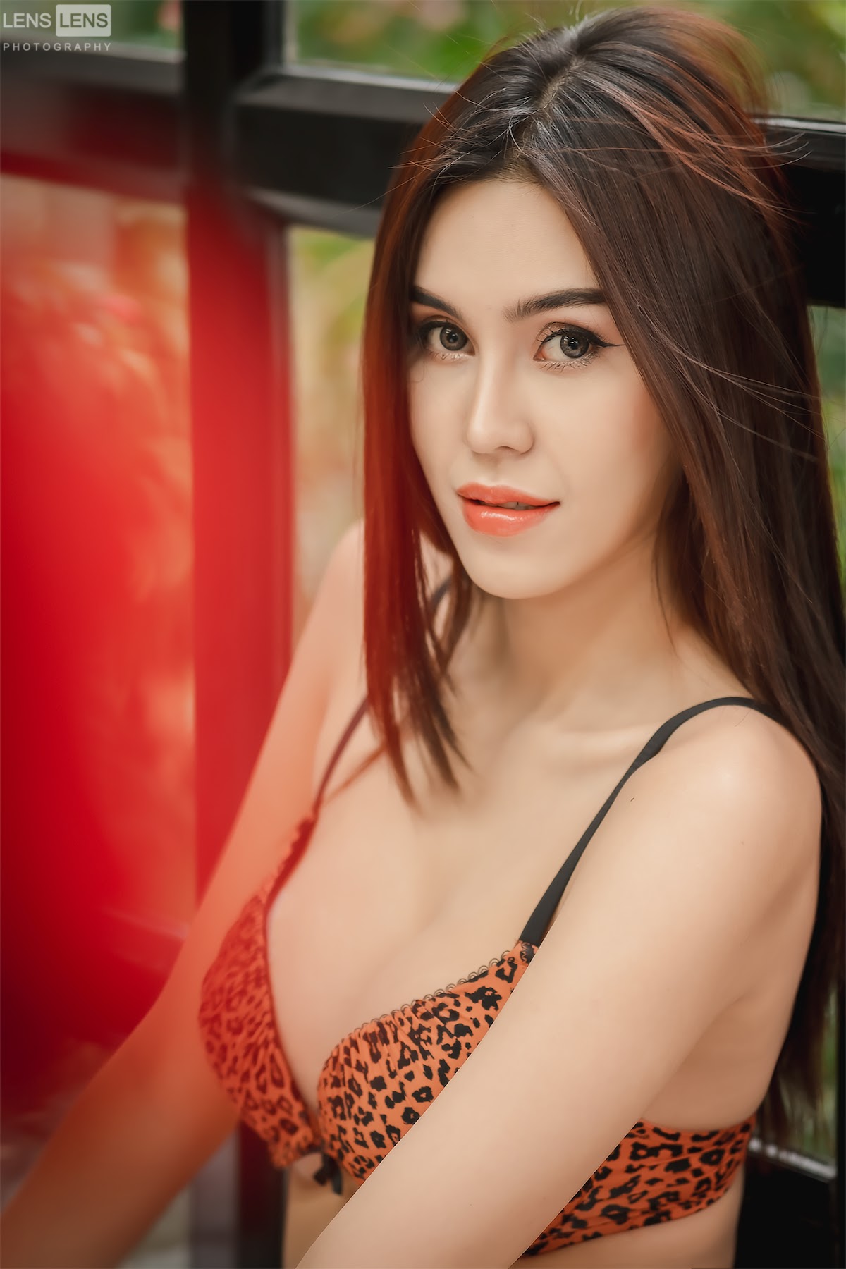 LENS LENS Photography P4 - P110