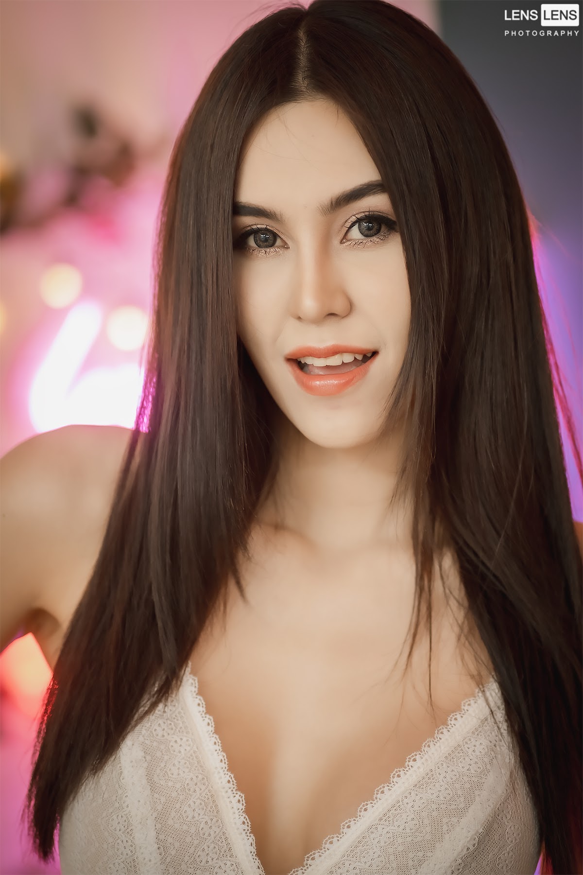 LENS LENS Photography P5 - P177