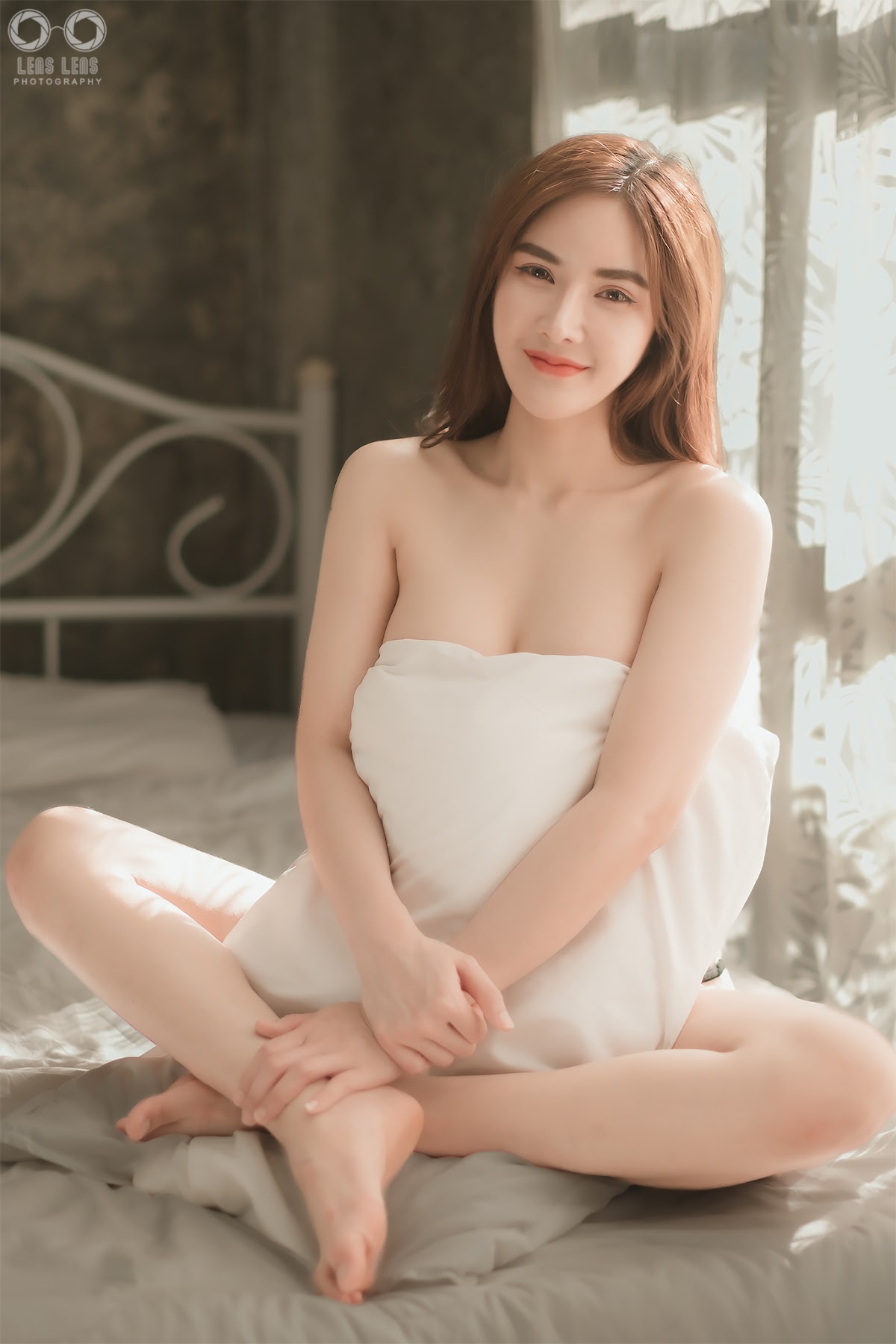 LENS LENS Photography P5 - P216