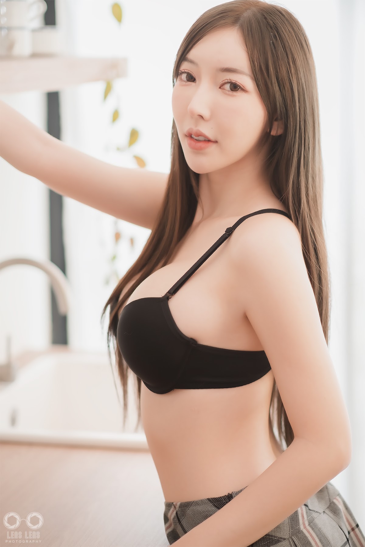 LENS LENS Photography P5 - P31