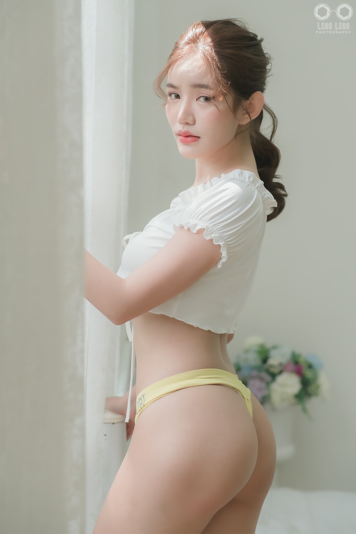 LENS LENS Photography P5 - P5