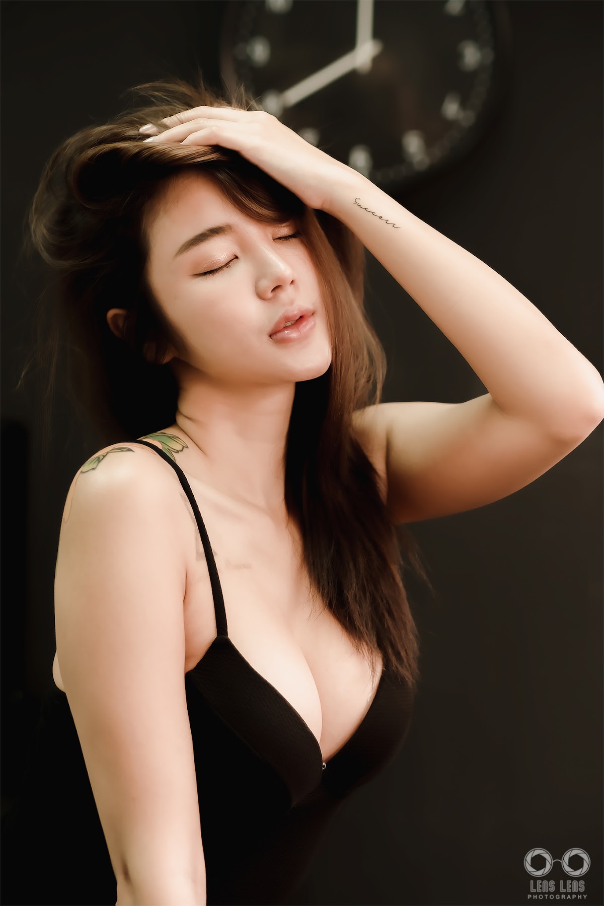 LENS LENS Photography P6 - P119