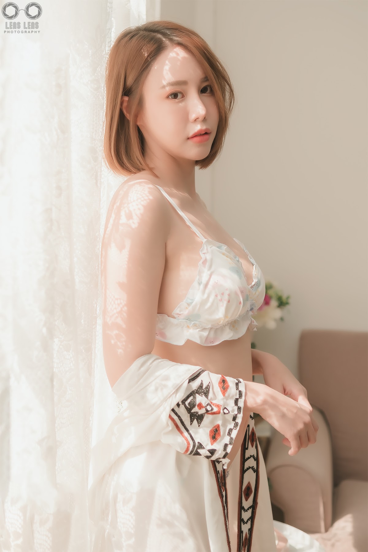LENS LENS Photography P6 - P143