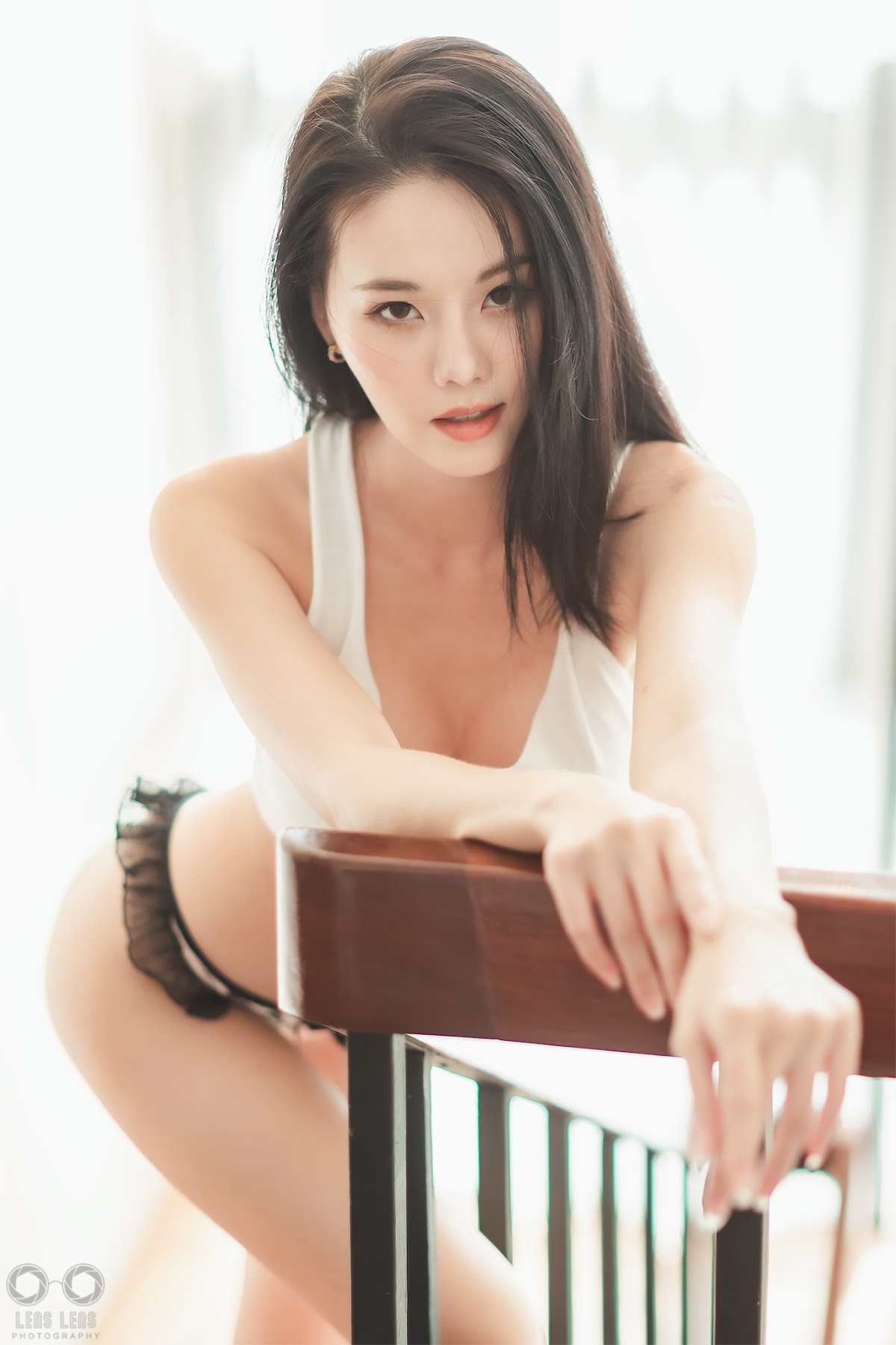 LENS LENS Photography P6 - P39