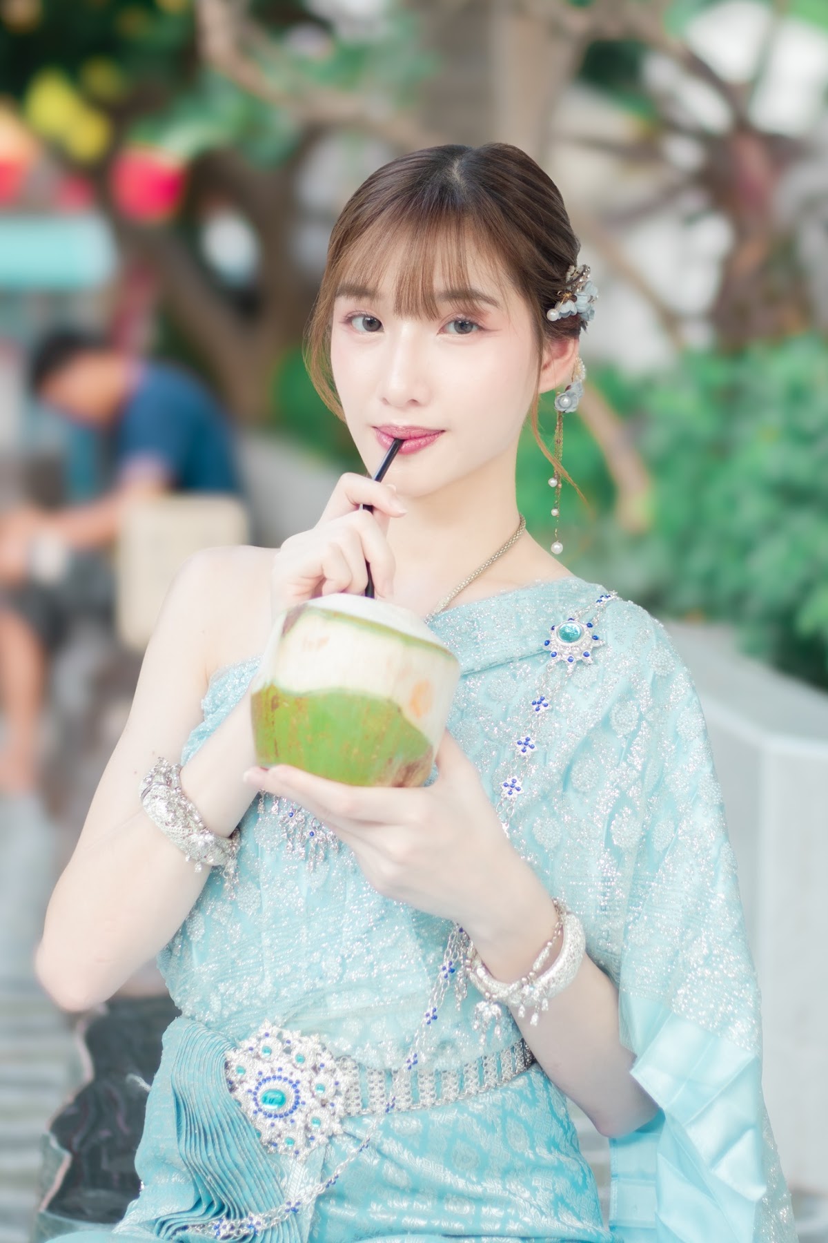 SiS Magazine P1 - P128