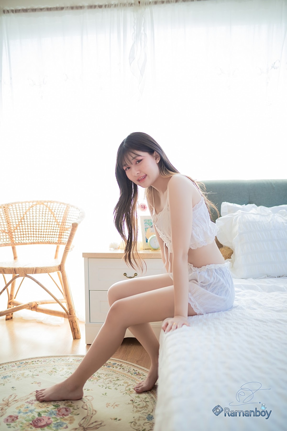 SiS Magazine P1 - P72