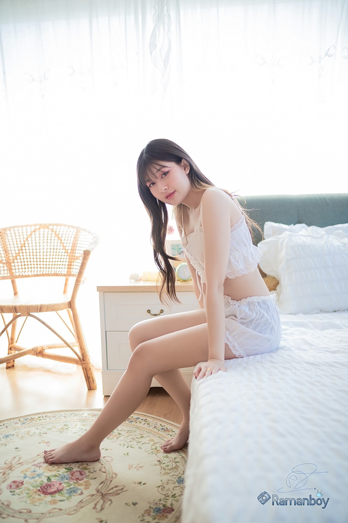 SiS Magazine P1 - P74