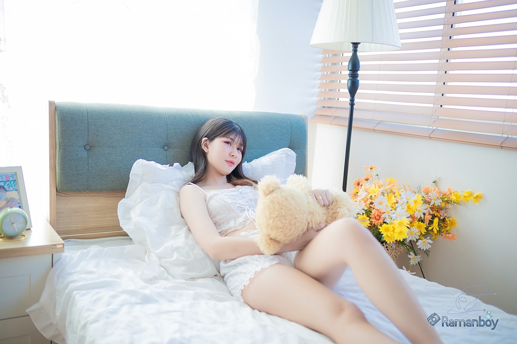 SiS Magazine P1 - P77