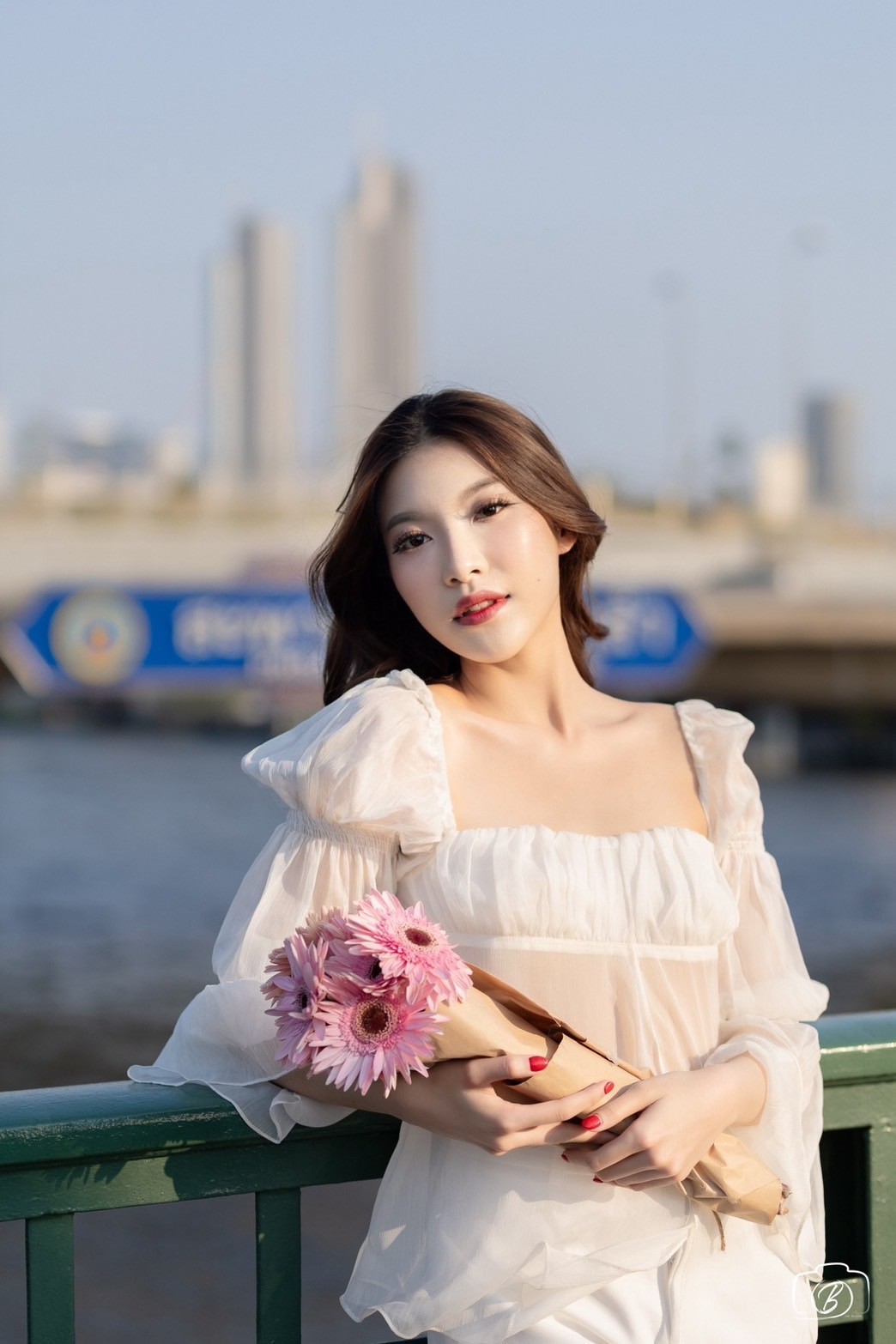 SiS Magazine P5 - P108