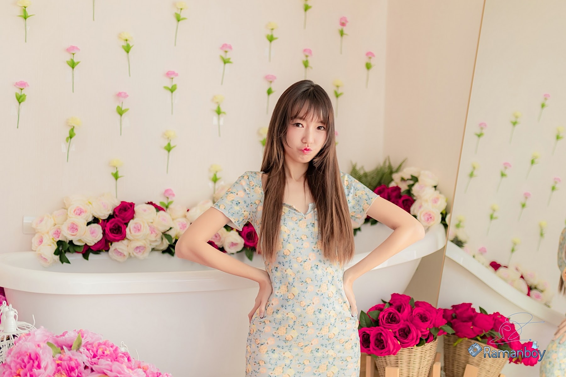 SiS Magazine P5 - P130