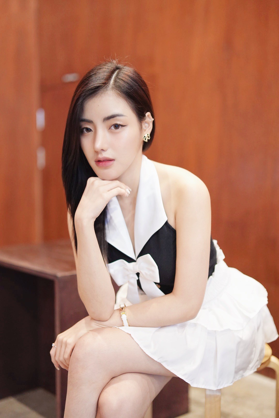 SiS Magazine P5 - P143