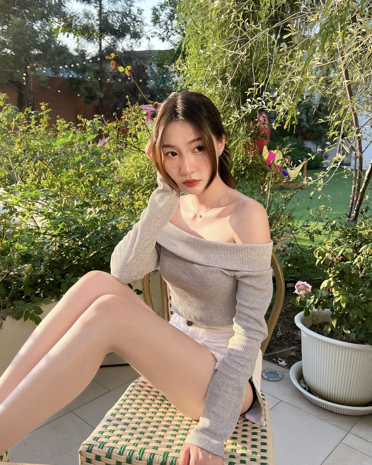 SiS Magazine P6 - P122