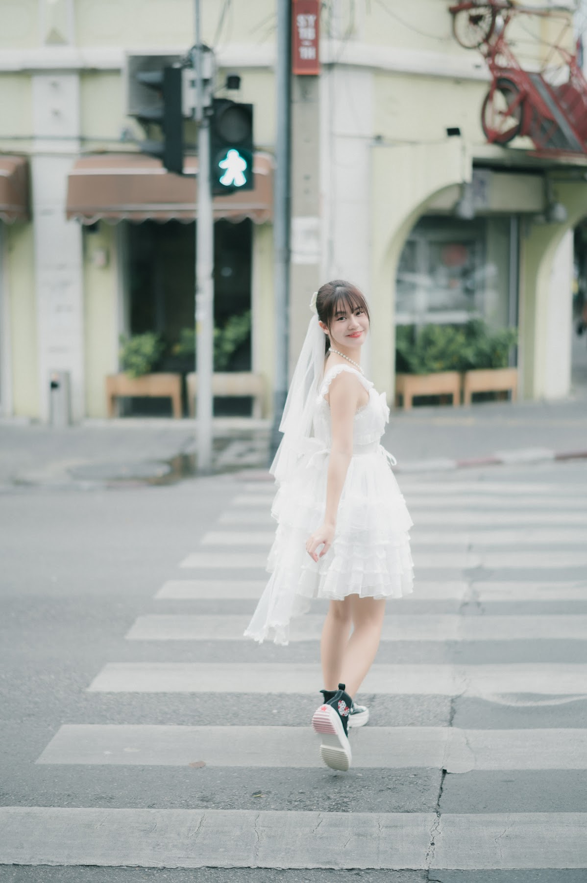 SiS Magazine P6 - P49