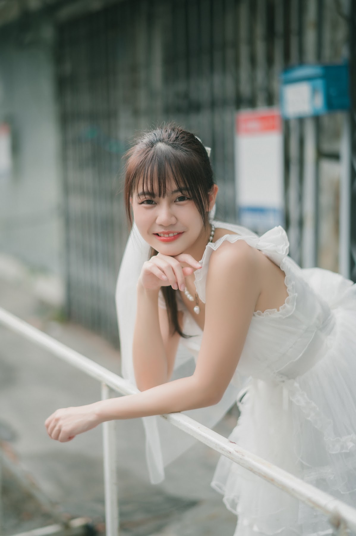 SiS Magazine P6 - P59
