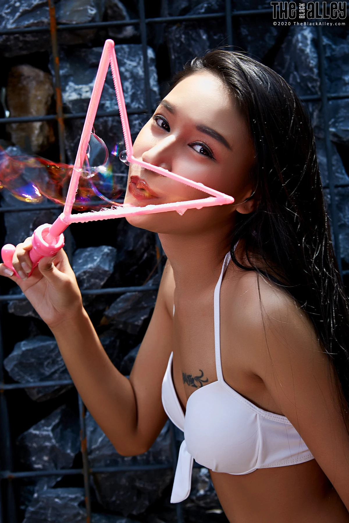 Mia – The Black Alley Photobook Set.26 - P16