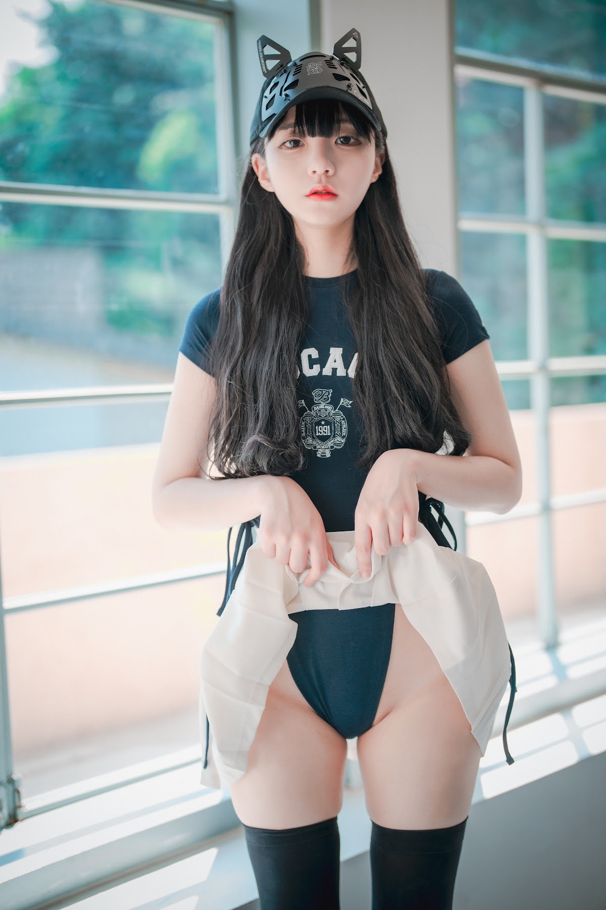 DJAWA Photo – Jeong Jenny (정제니) – Classic Athletic Girl in Navy Blue - P10