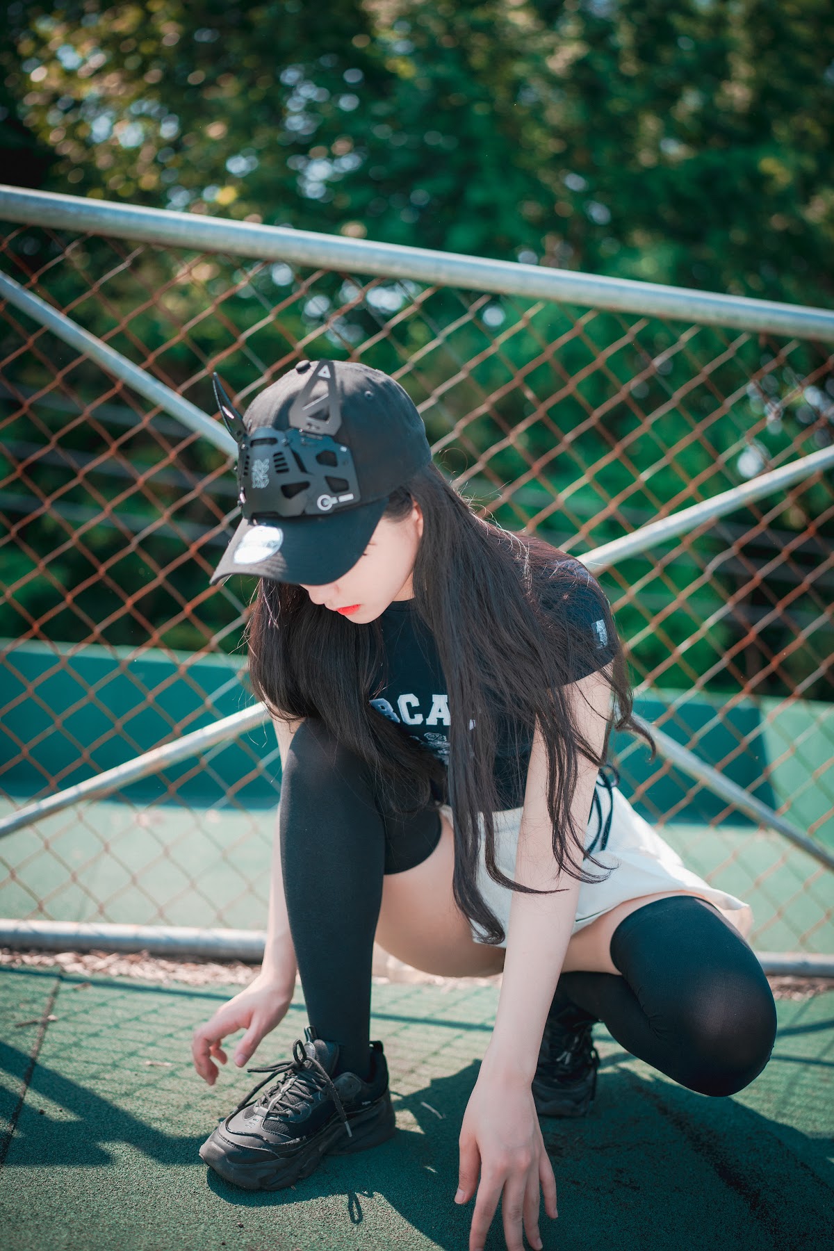 DJAWA Photo – Jeong Jenny (정제니) – Classic Athletic Girl in Navy Blue - P1